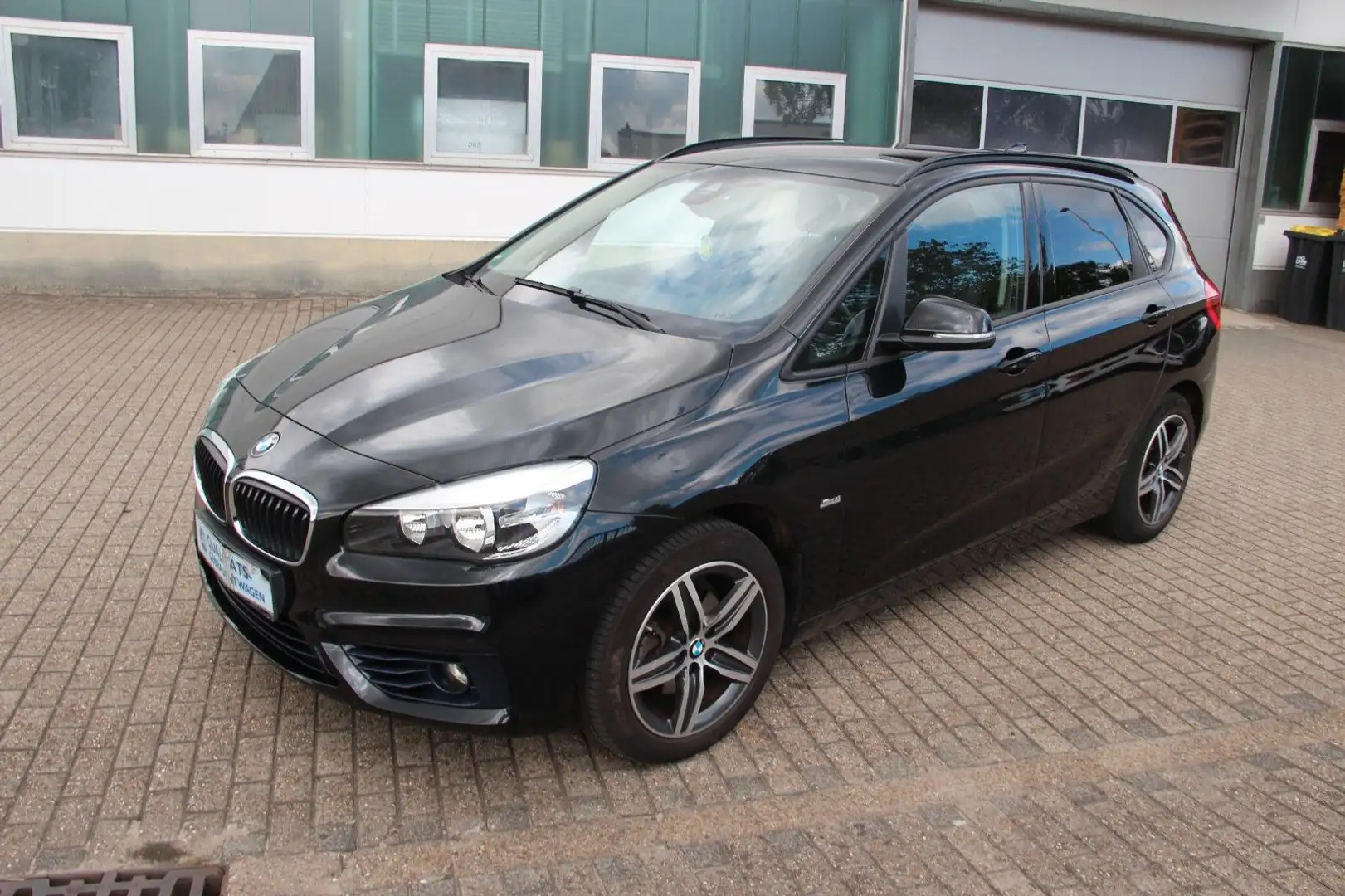 BMW 218 d Sport Line, Navi, PDC, RFK Schwarz - 2