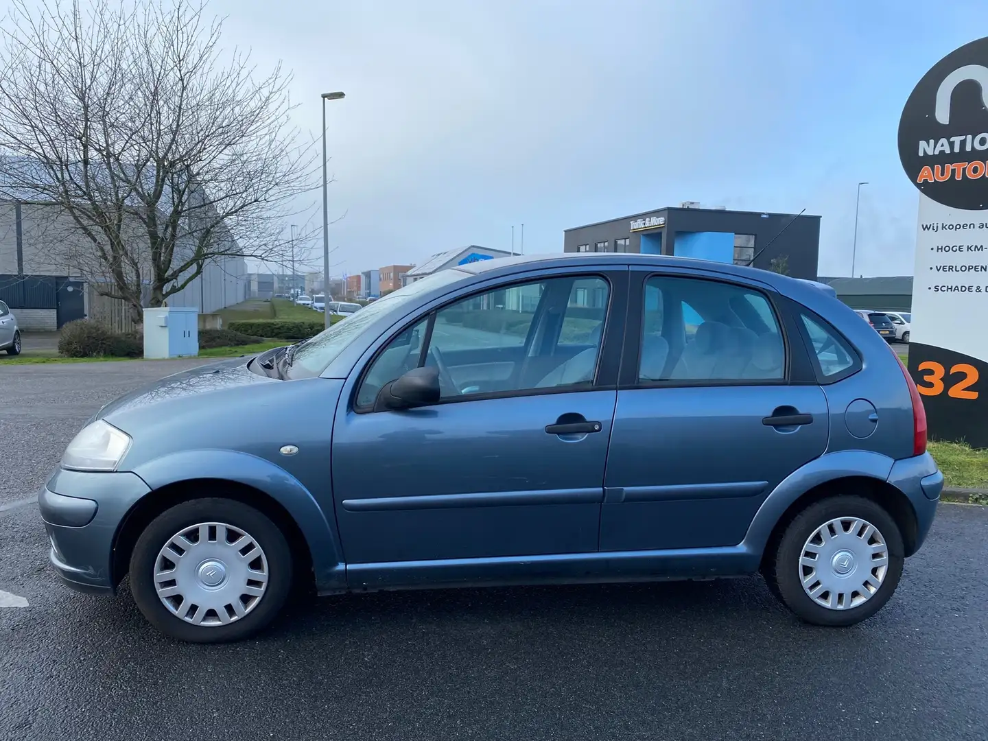 Citroen C3 2005 * 1.1i Différence * AIRCO * TOP AUTO Grijs - 2