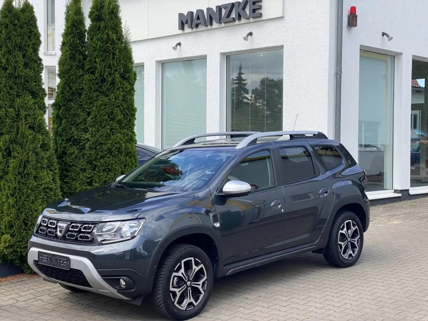 Dacia Duster TCe 150 2WD GPF Sondermodell Adventure Grau - 1