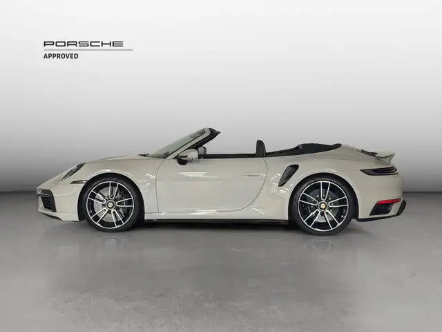 Porsche 911 view 2