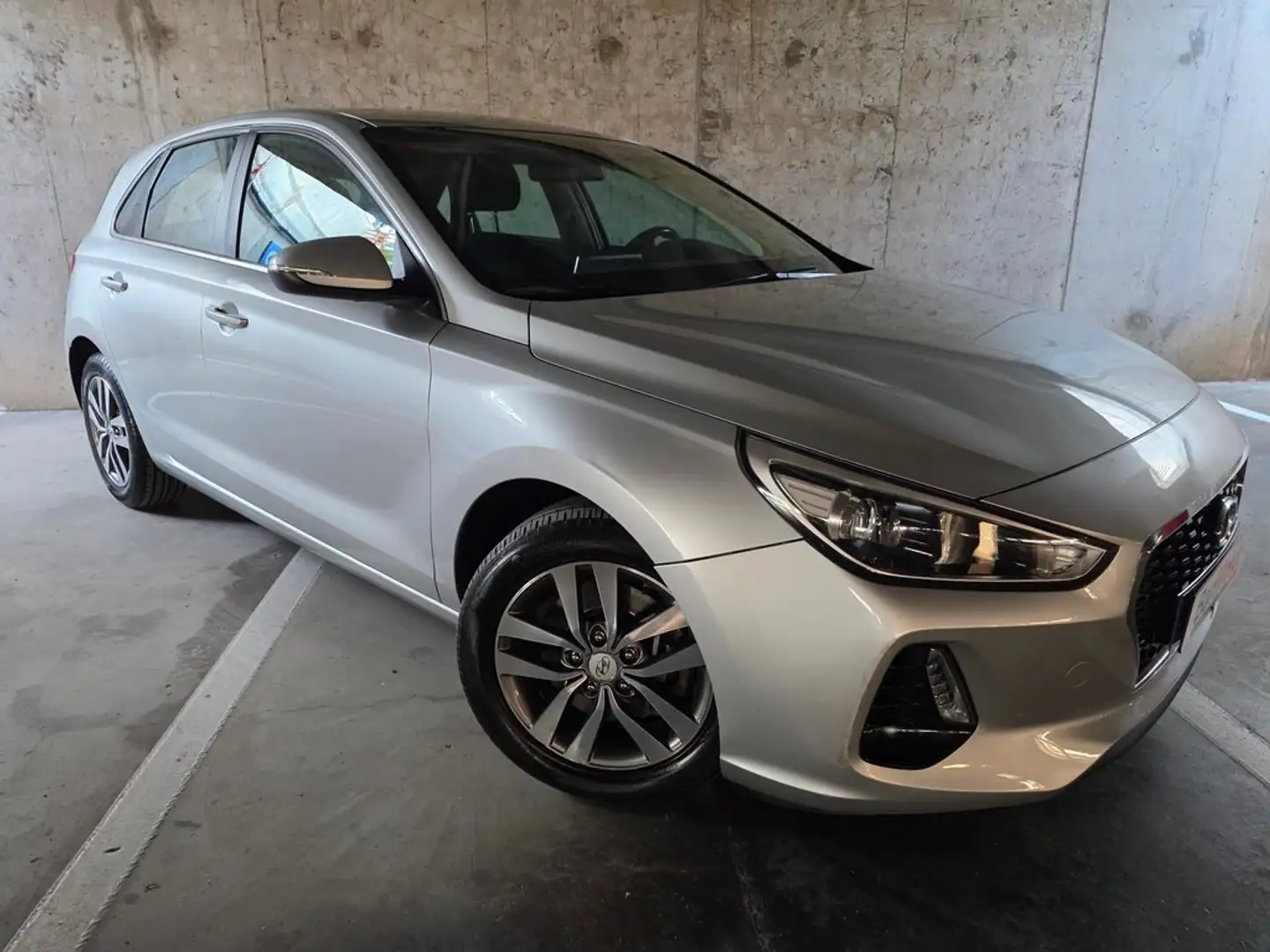 Hyundai i30 CW 1.0 TGDI Klass Gris - 2