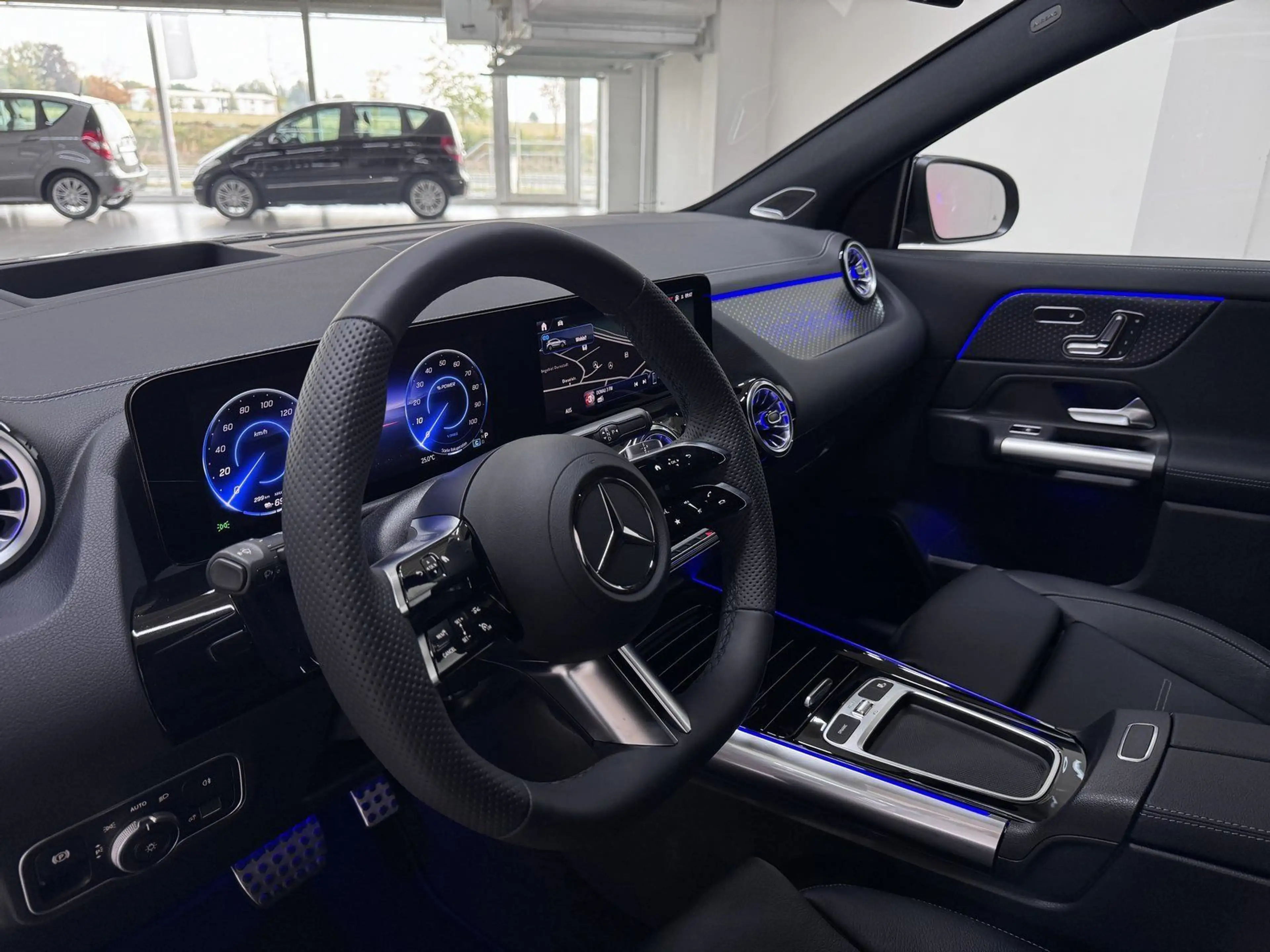 Mercedes-Benz EQA 300 4M AMG+NIGHT+LEDER+DISTR+HUD+KEY+360° — photo 8