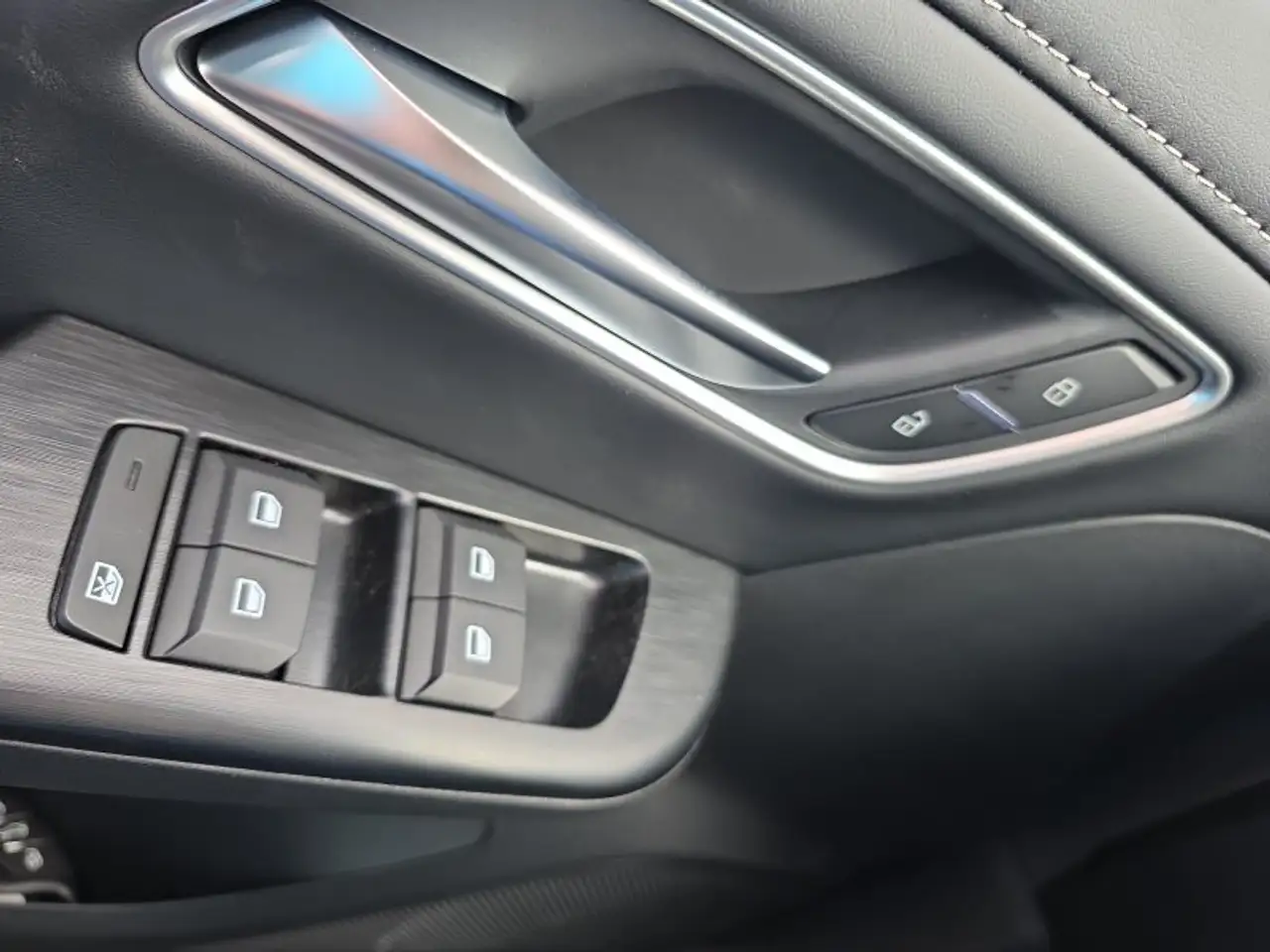 MG ZS Luxury 1,5 Hybrid+ 197PS Pano/18*Alu/LED/Navi/Lede, миниатюра 22