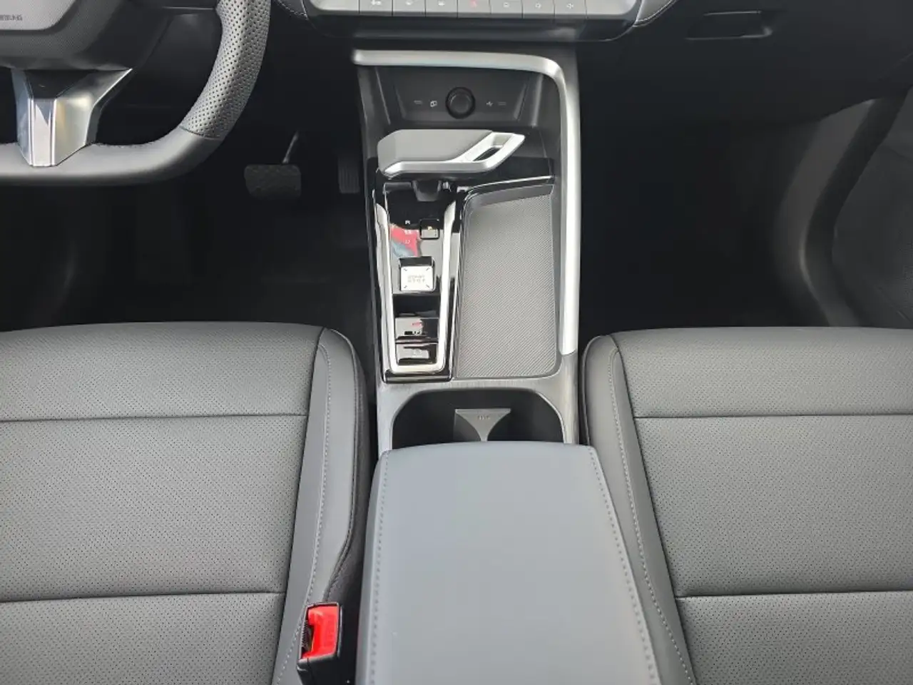 MG ZS Luxury 1,5 Hybrid+ 197PS Pano/18*Alu/LED/Navi/Lede, миниатюра 12