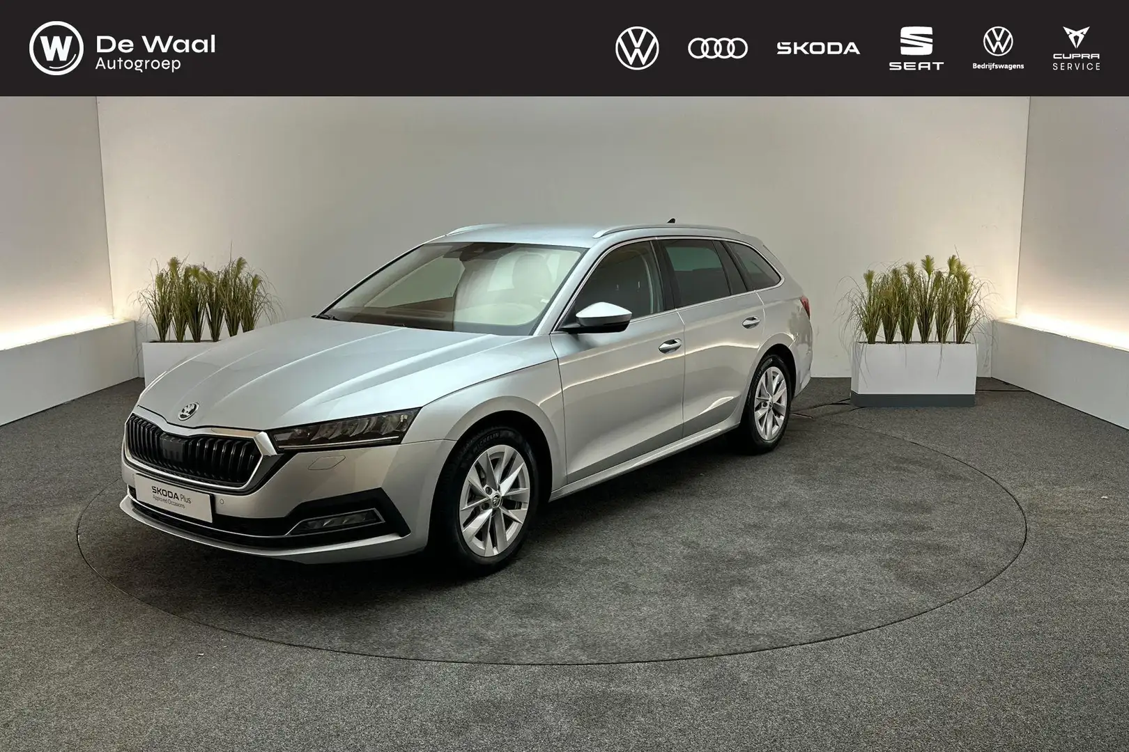 Skoda Octavia Combi 1.0 e-TSI 110pk DSG Business Edition Plus | Zilver - 1