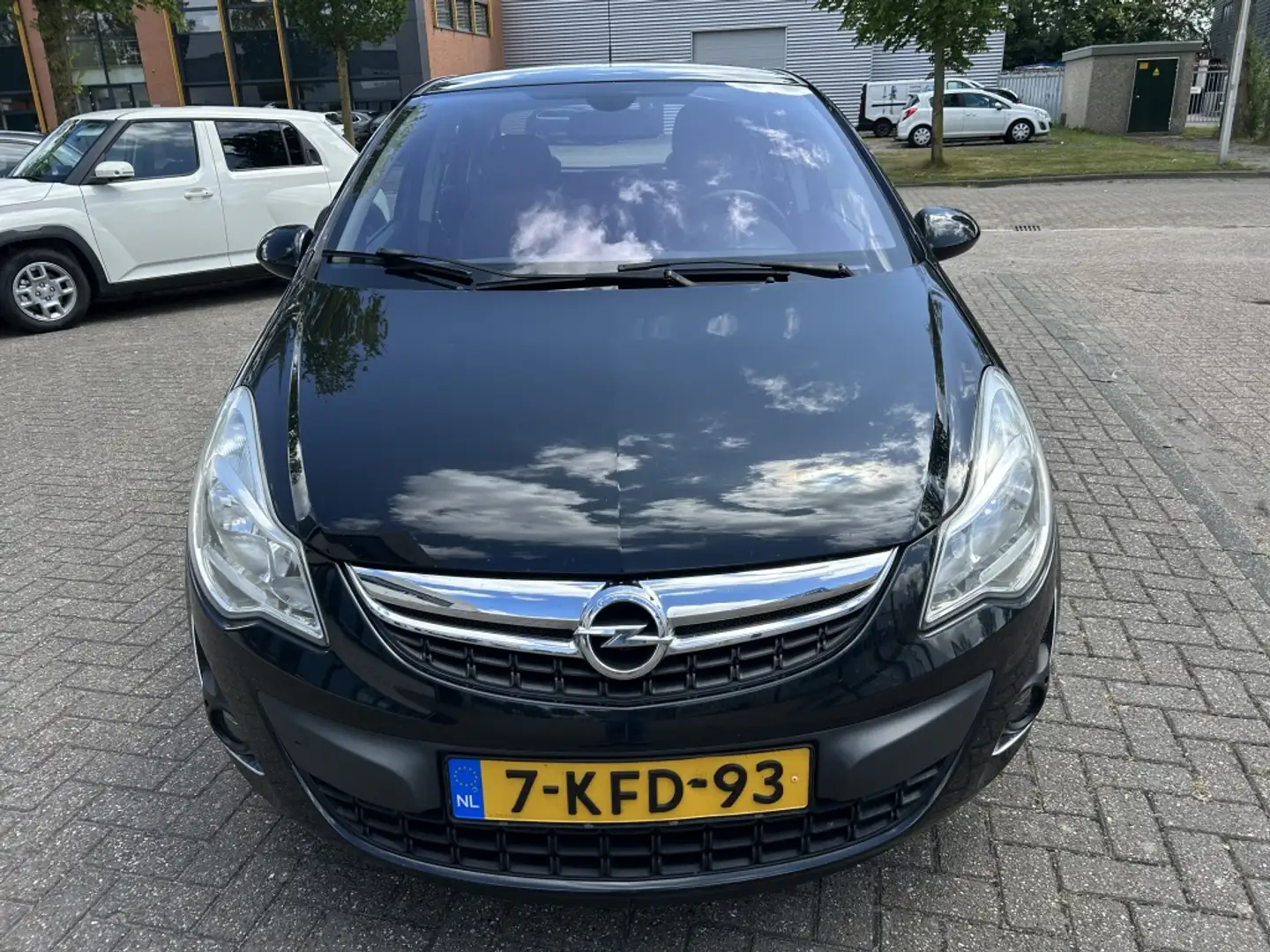 Opel Corsa 1.4-16V Cosmo NAVI PDC CRUISE STOELVW NAP Schwarz - 2