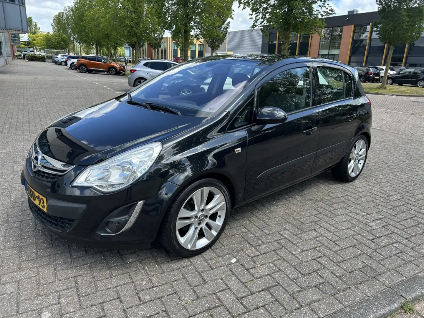 Opel Corsa 1.4-16V Cosmo NAVI PDC CRUISE STOELVW NAP Schwarz - 1