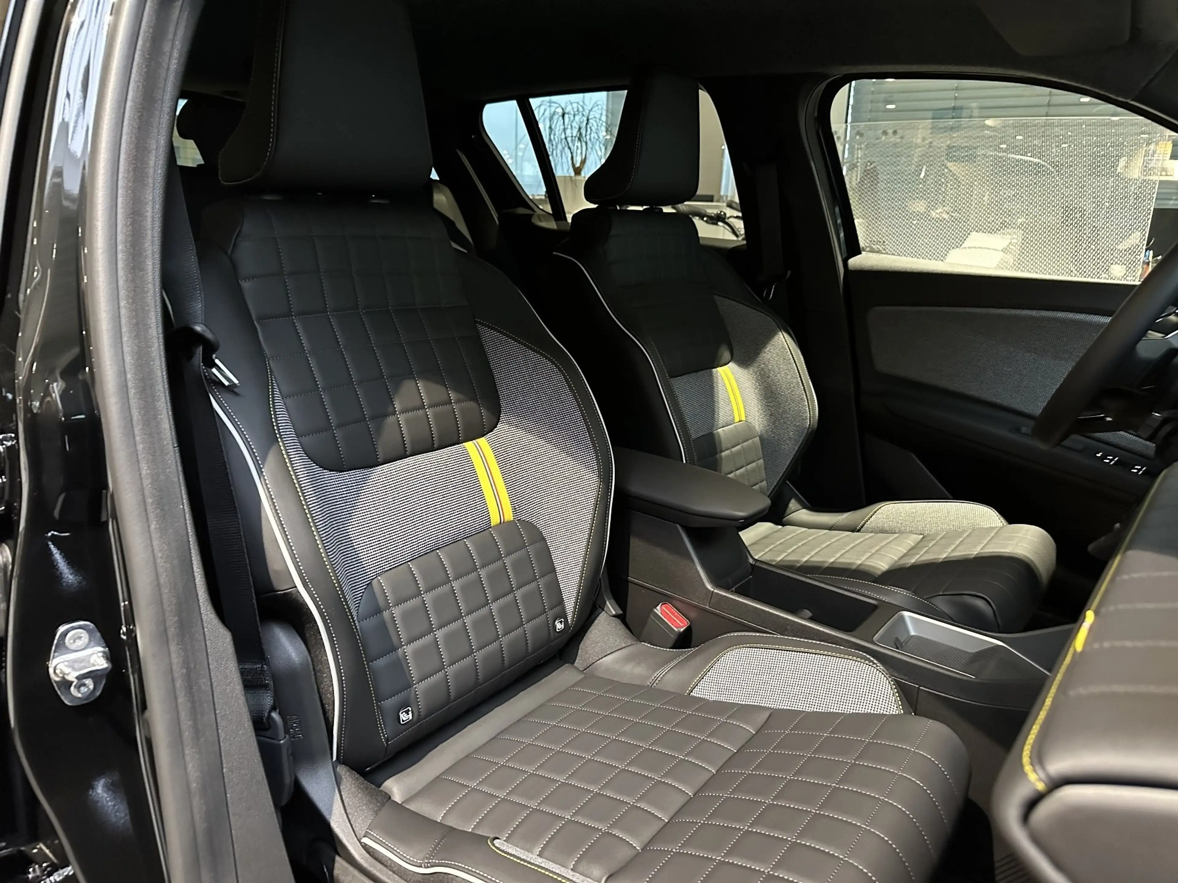 Renault R 4 Iconic 150 PS Comfort Range — photo 12
