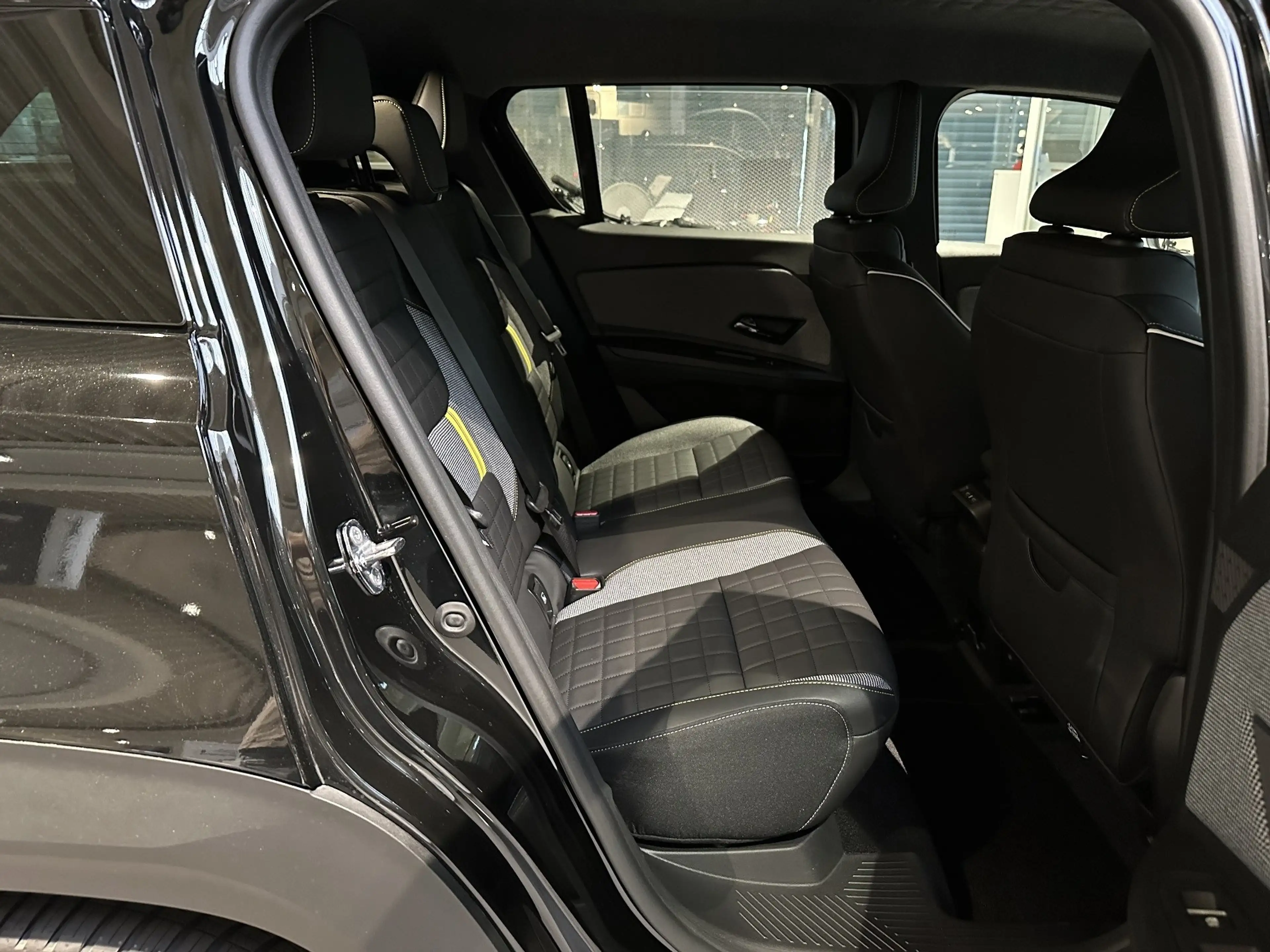 Renault R 4 Iconic 150 PS Comfort Range — photo 15