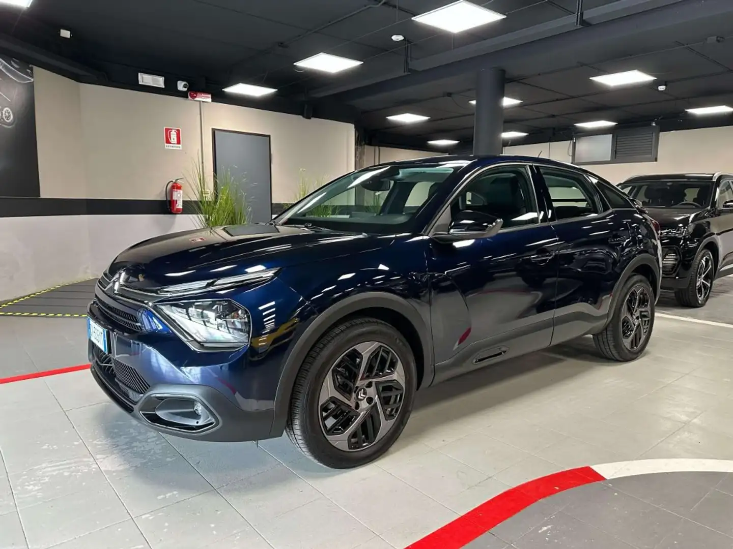 Citroen C4 III 2021 1.2 puretech Shine Bleu - 1