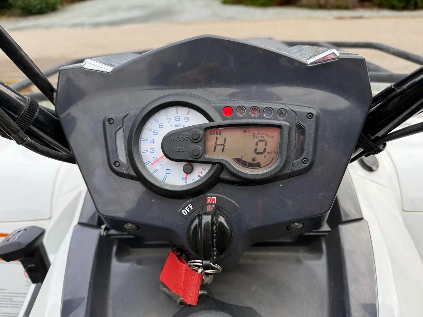 Kymco MXU 700 EXI Белый - 2