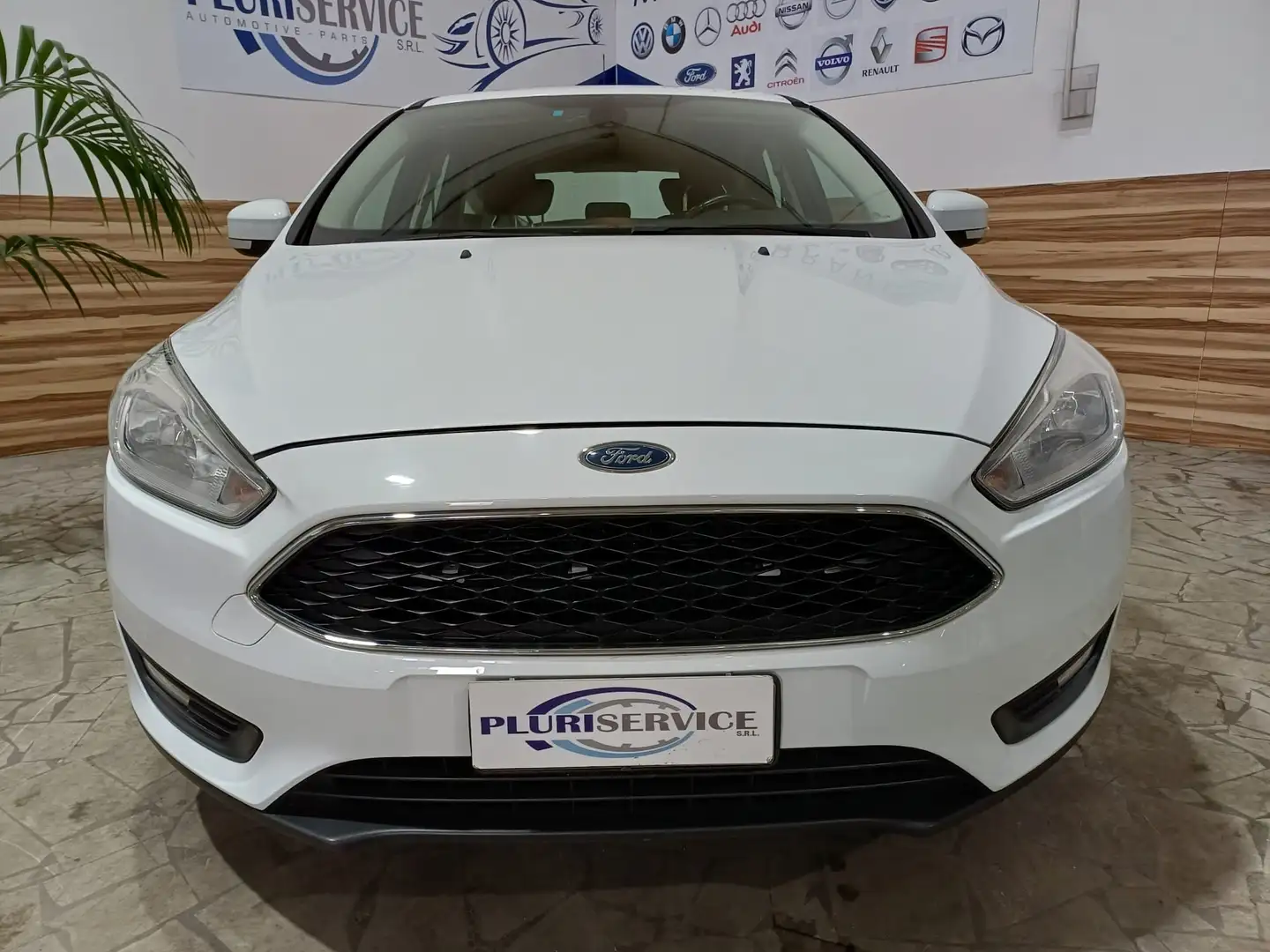 Ford Focus Focus 5p 1.6 Titanium Gpl 120cv Bianco - 2