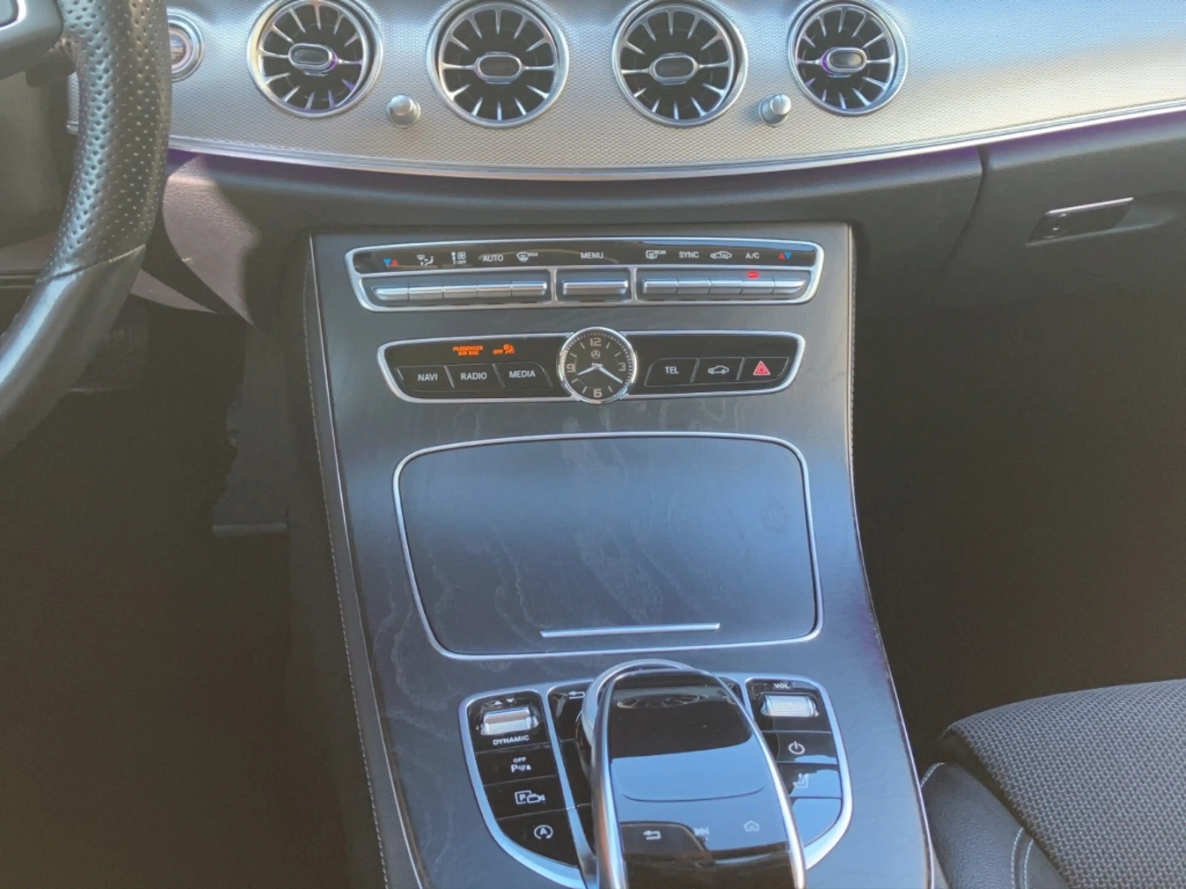 Mercedes-Benz E 250 AVANTGARDE+PDC+8-FACHBEREIFT+AHK — photo 14