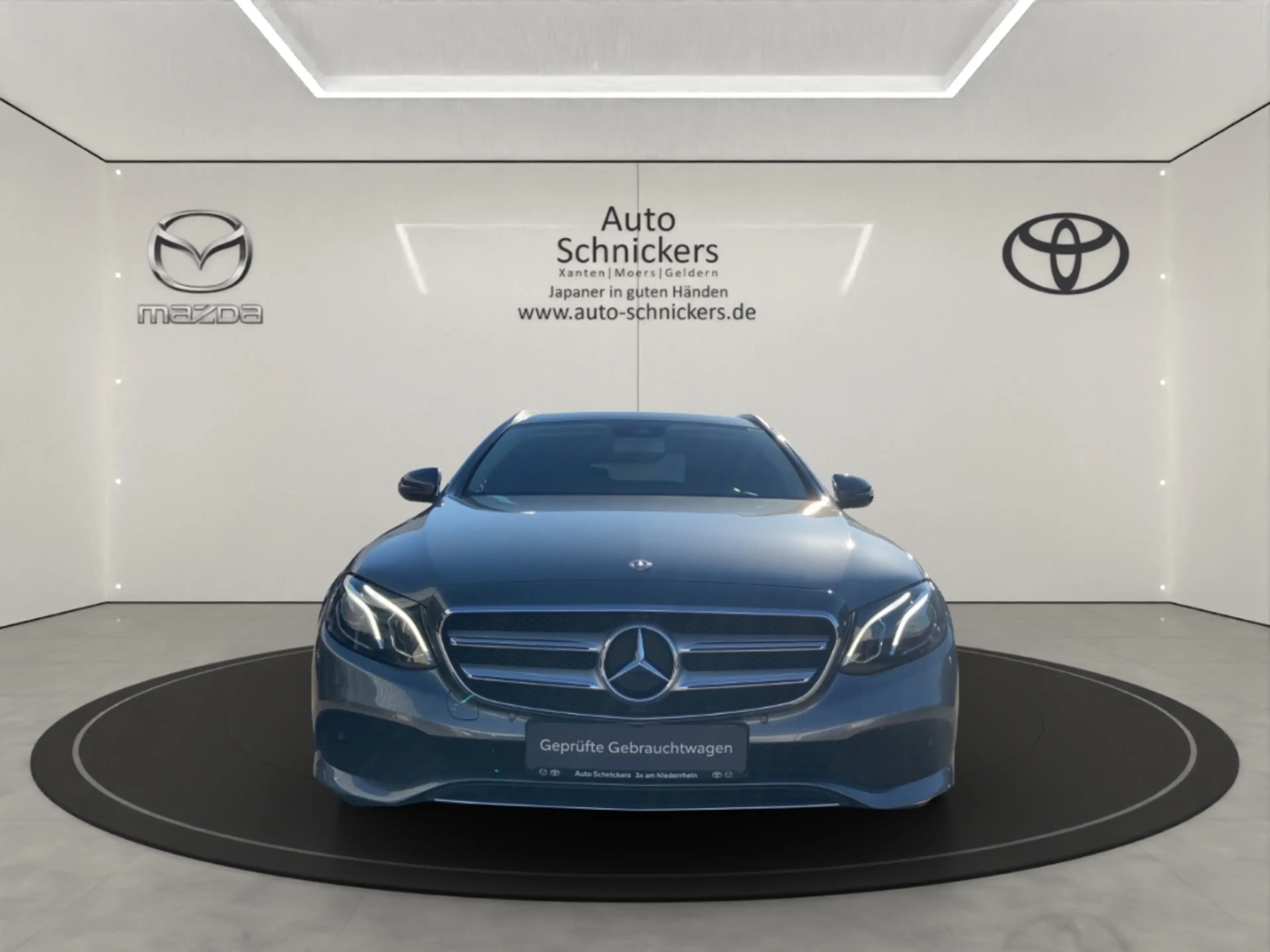 Mercedes-Benz E 250 AVANTGARDE+PDC+8-FACHBEREIFT+AHK — photo 8