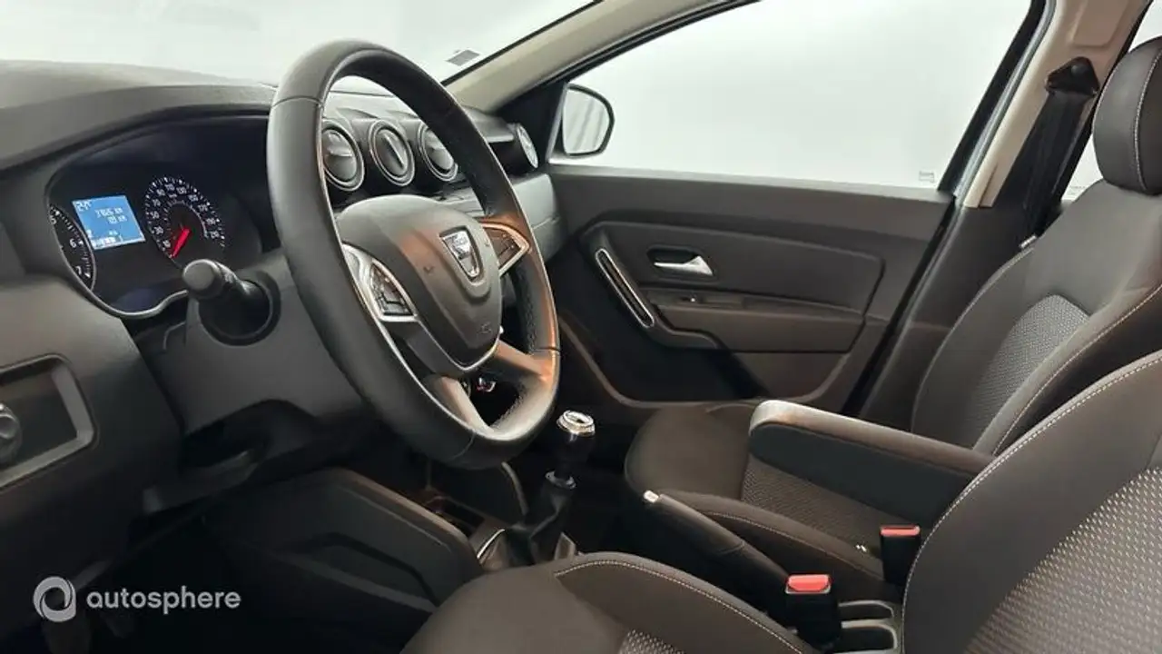 Dacia Duster — photo 12