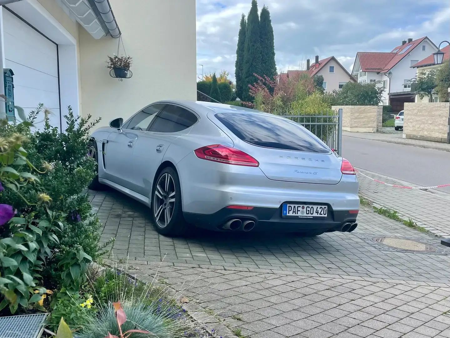 Porsche Panamera 4S Sport-CHRONO+AGA*VIP-Fond*18W*PDCC*Burmester*20 Silber - 2