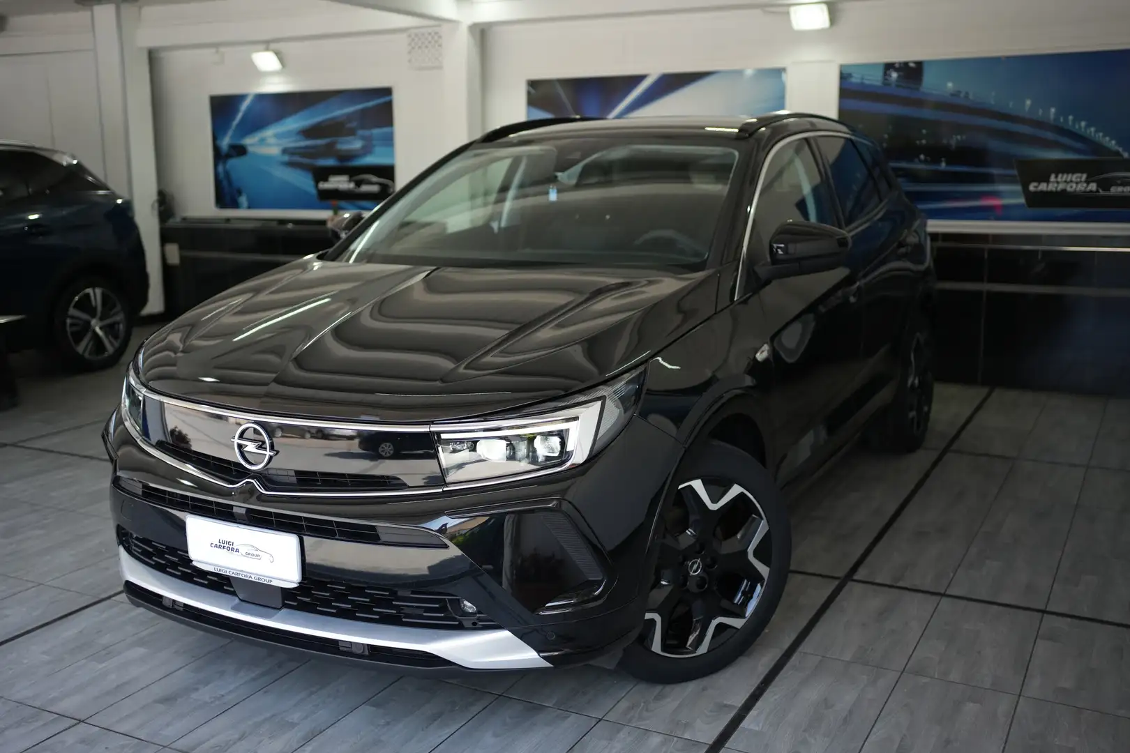 Opel Grandland X 1.5 diesel Ecotec aut. Ultimate Schwarz - 1