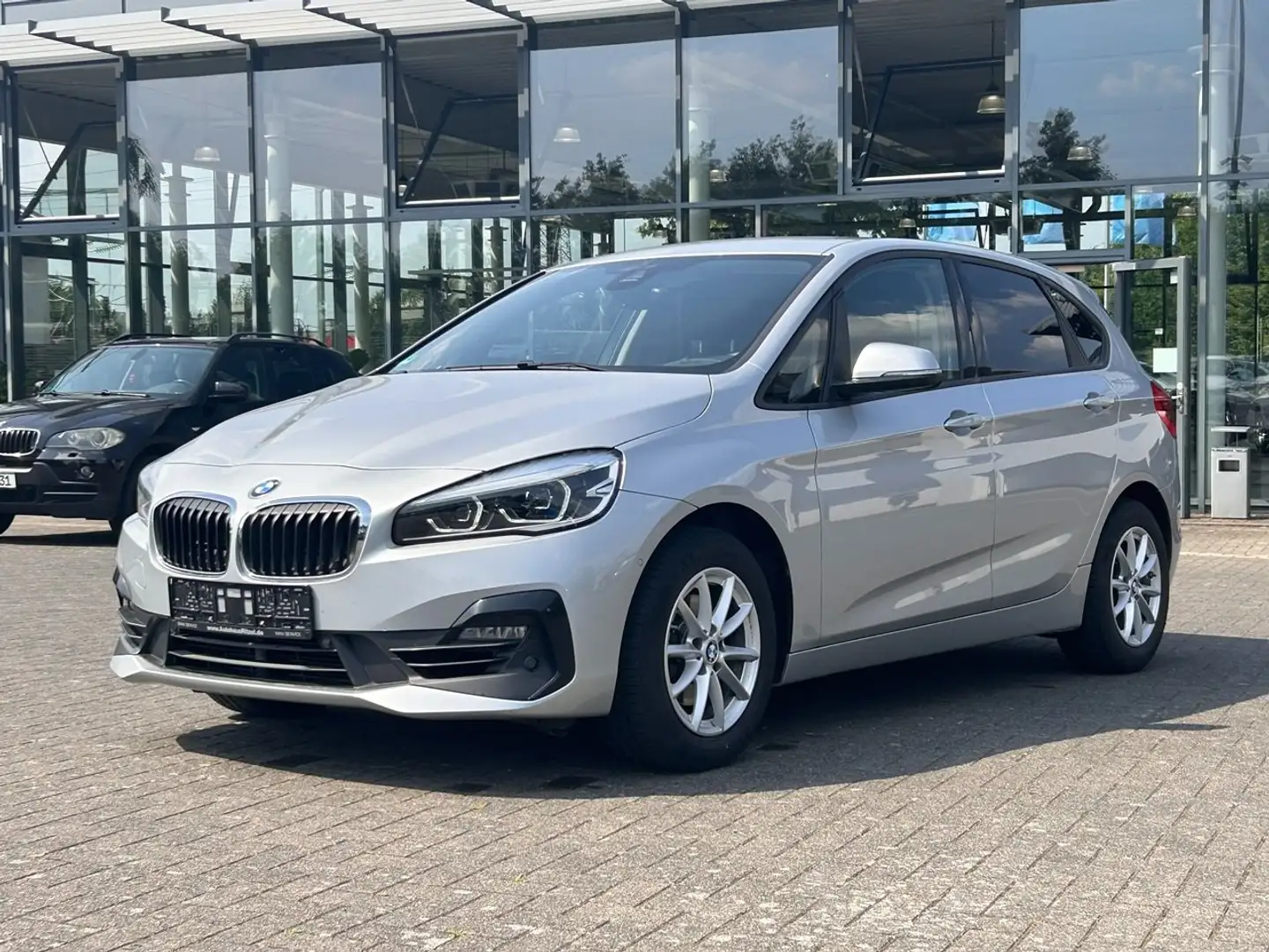 BMW 218 218i Active Tourer Aut. Advantage / AHK / Navi Argent - 1