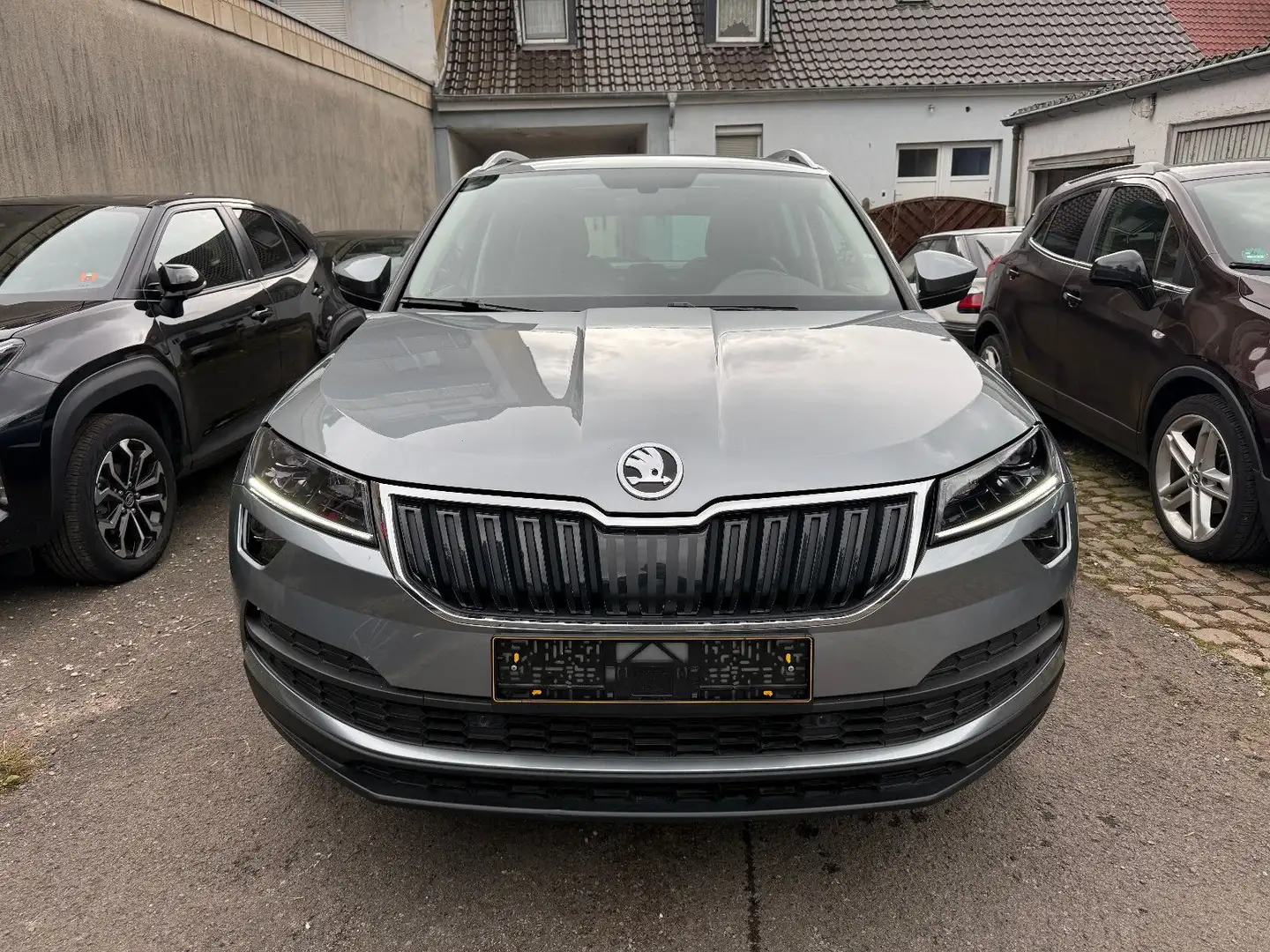 Skoda Karoq 2.0 TDI DSG 4x4 Style *Pano/Leder/Kamera* Gris - 2