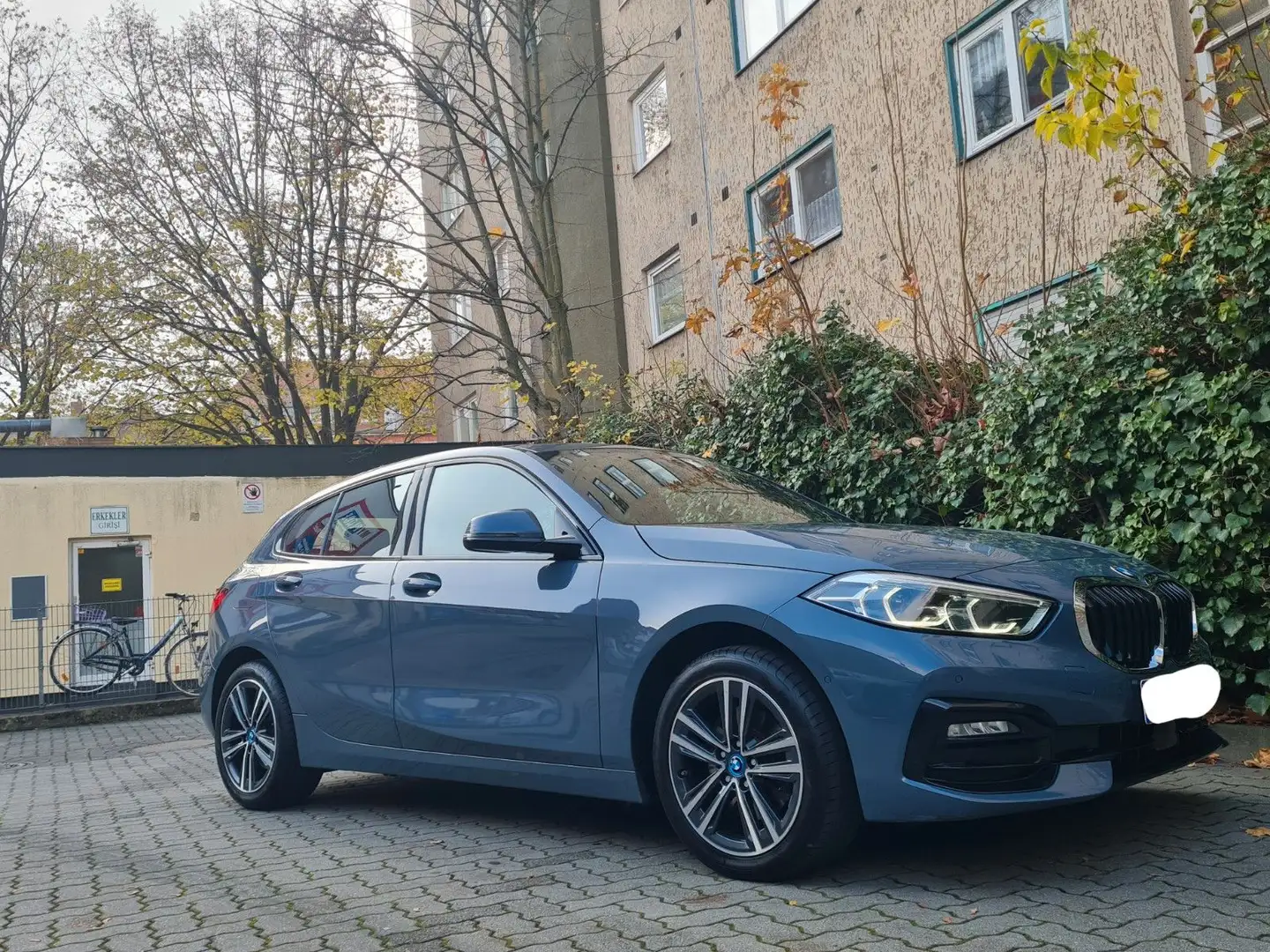 BMW 118 i M.paket,PANO,CAM,HUD,ASSISTANT Grau - 2
