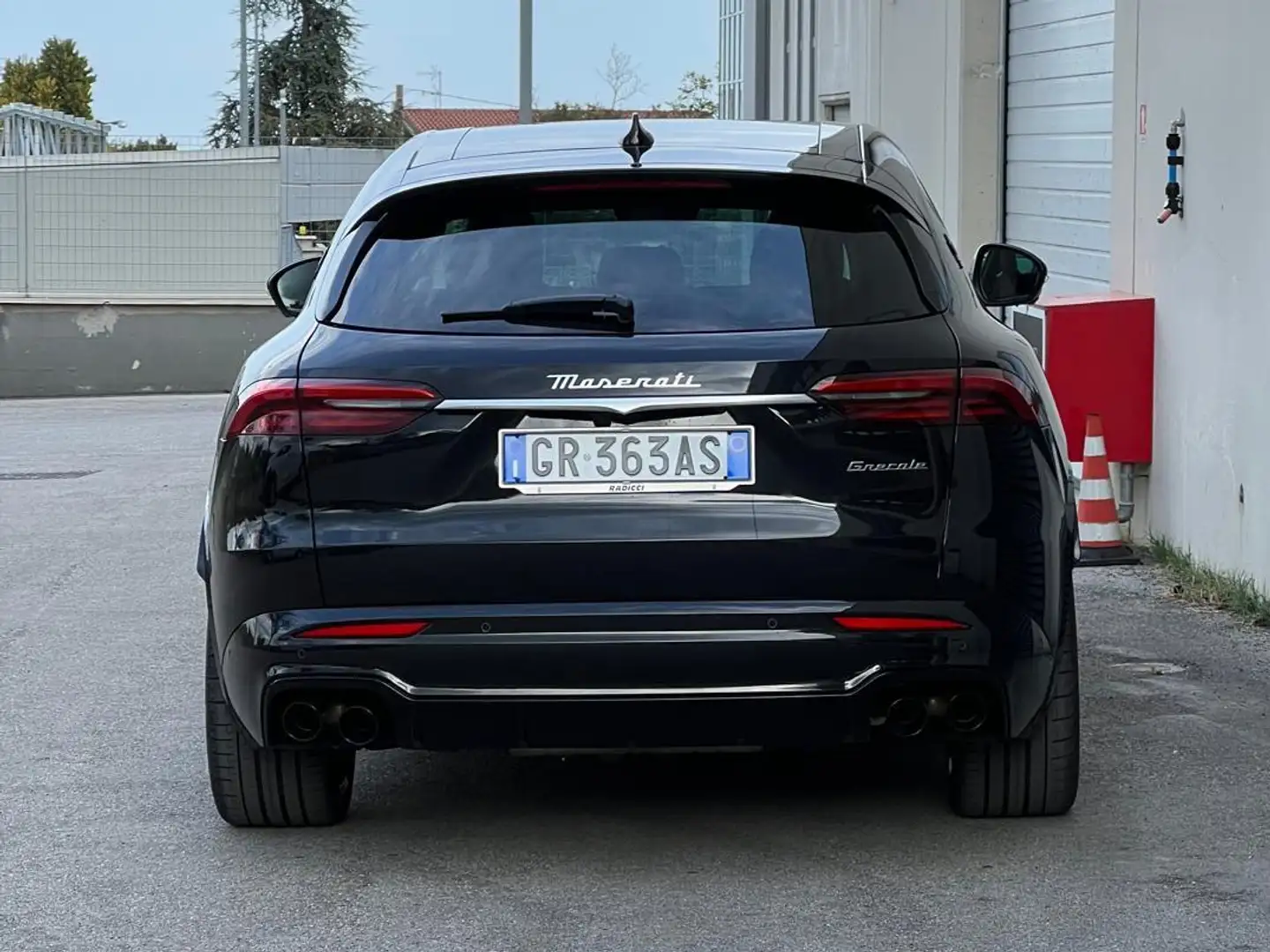 Maserati Grecale Grecale 2.0 mhev Modena 330cv auto Zwart - 2