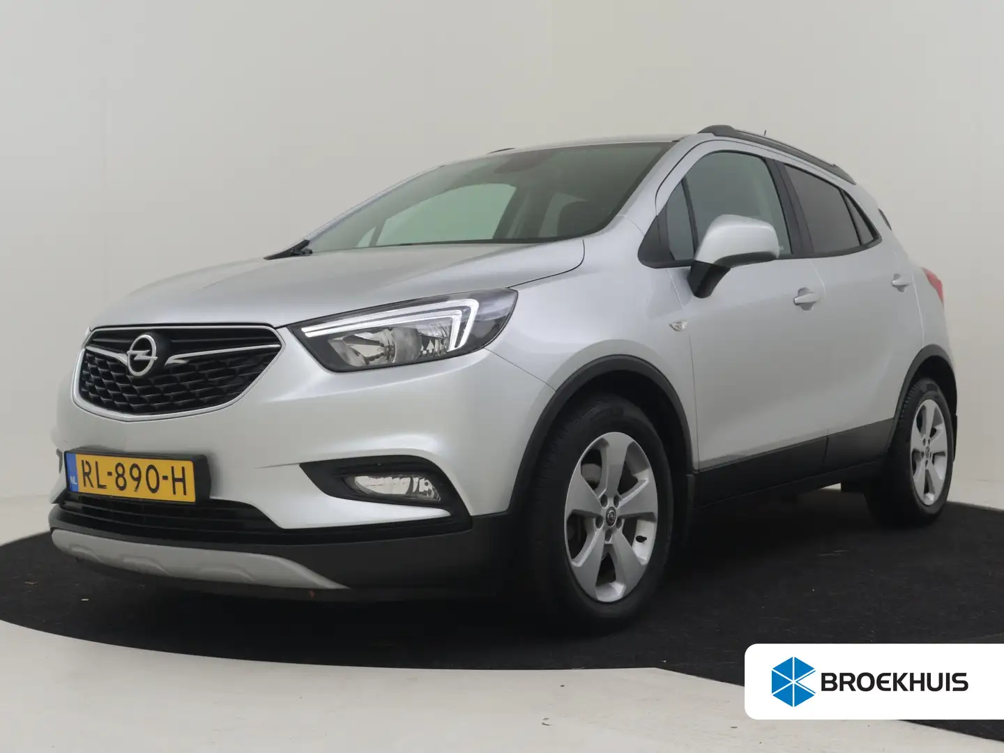 Opel Mokka X 1.4 Turbo Business+ 140pk | Navigatie | App connec Grijs - 1