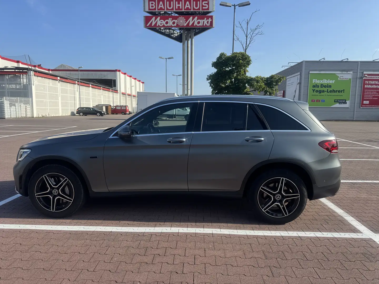 Mercedes-Benz GLC 300 GLC 300 e 4Matic (253.953) Grau - 2