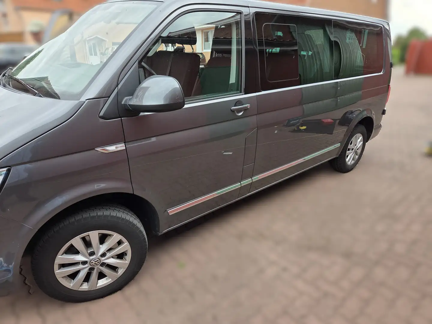 Volkswagen T6 Caravelle Caravelle 2.0, DSG Lang Comfortline Grau - 2