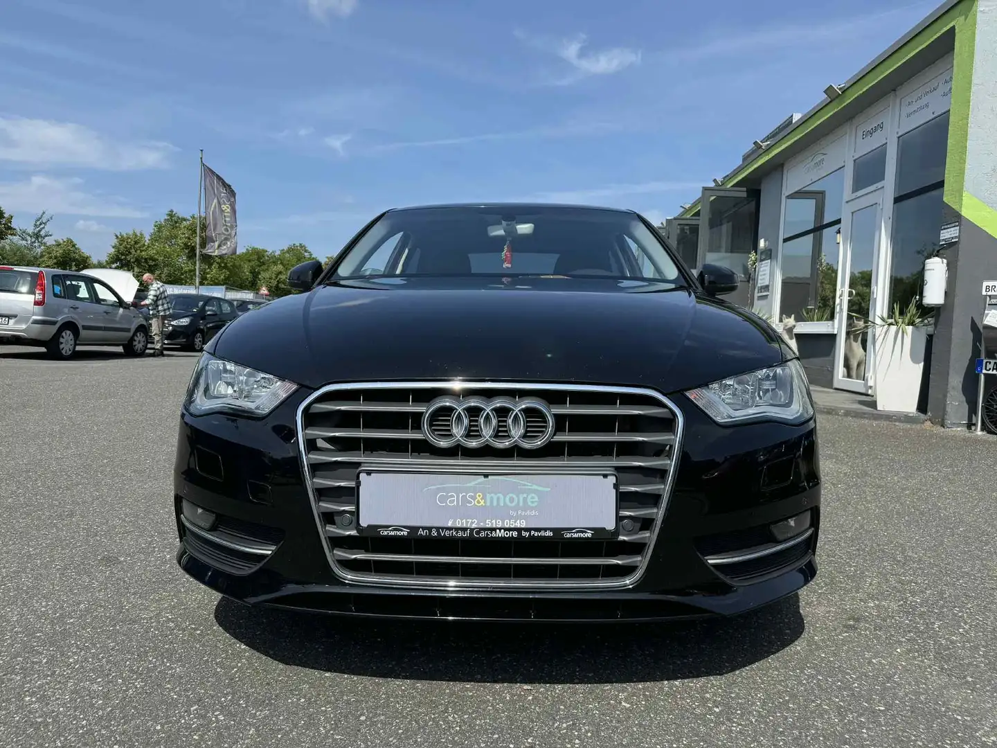Audi A3 attraction-KLIMAAUTOMATIK-NAVIGATION Schwarz - 2