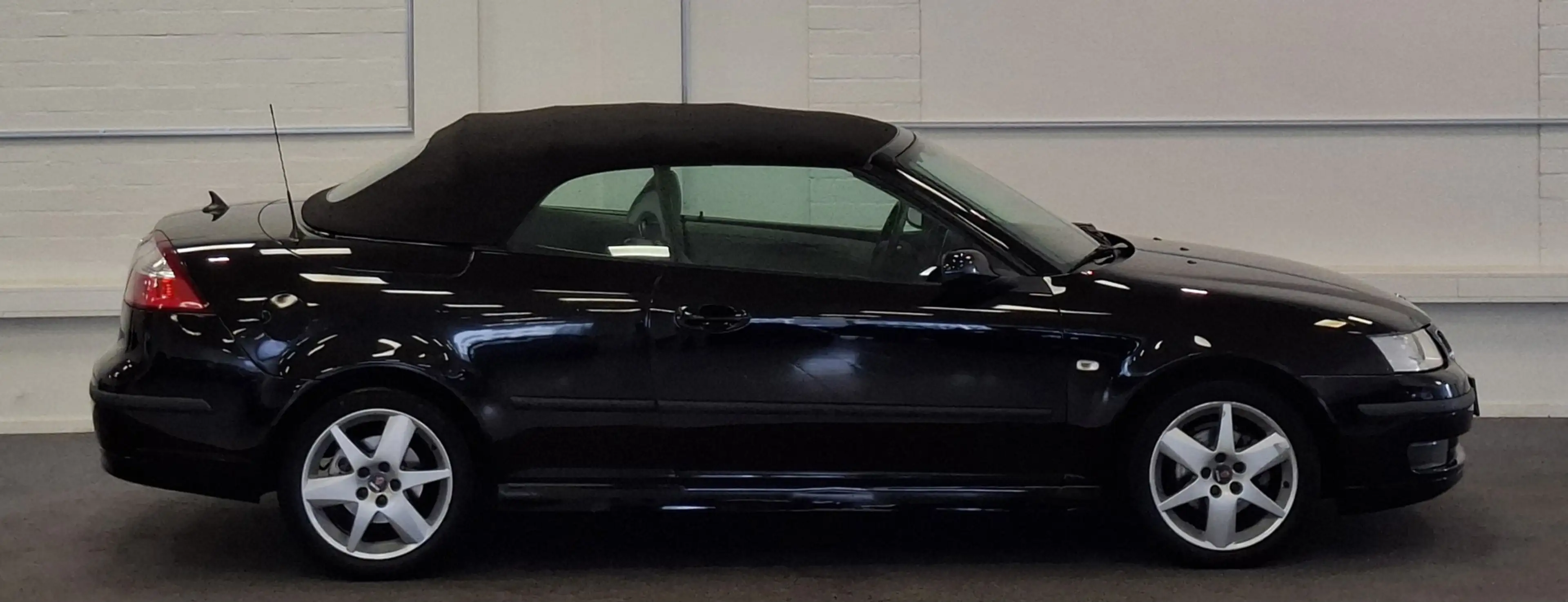 Saab 9-3 Cabrio 1.8t Vector A/T Leder Navi PDC 100% Onderho — photo 5
