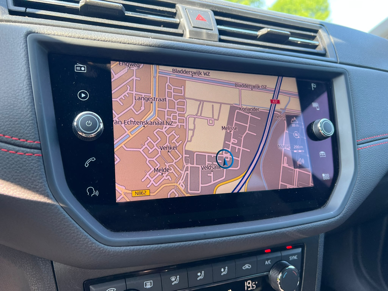 SEAT Ibiza 1.0 TSI FR Navu, cruise, camera, LED — photo 11