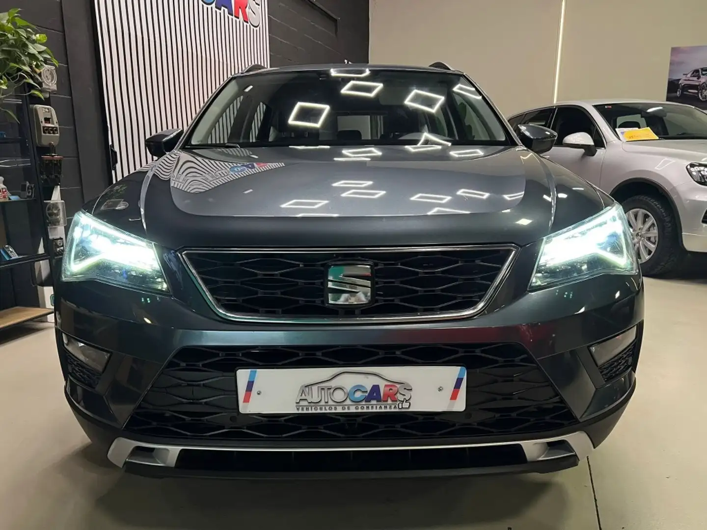 SEAT Ateca 1.6TDI CR S&S Ecomotive Xcellence Gris - 2