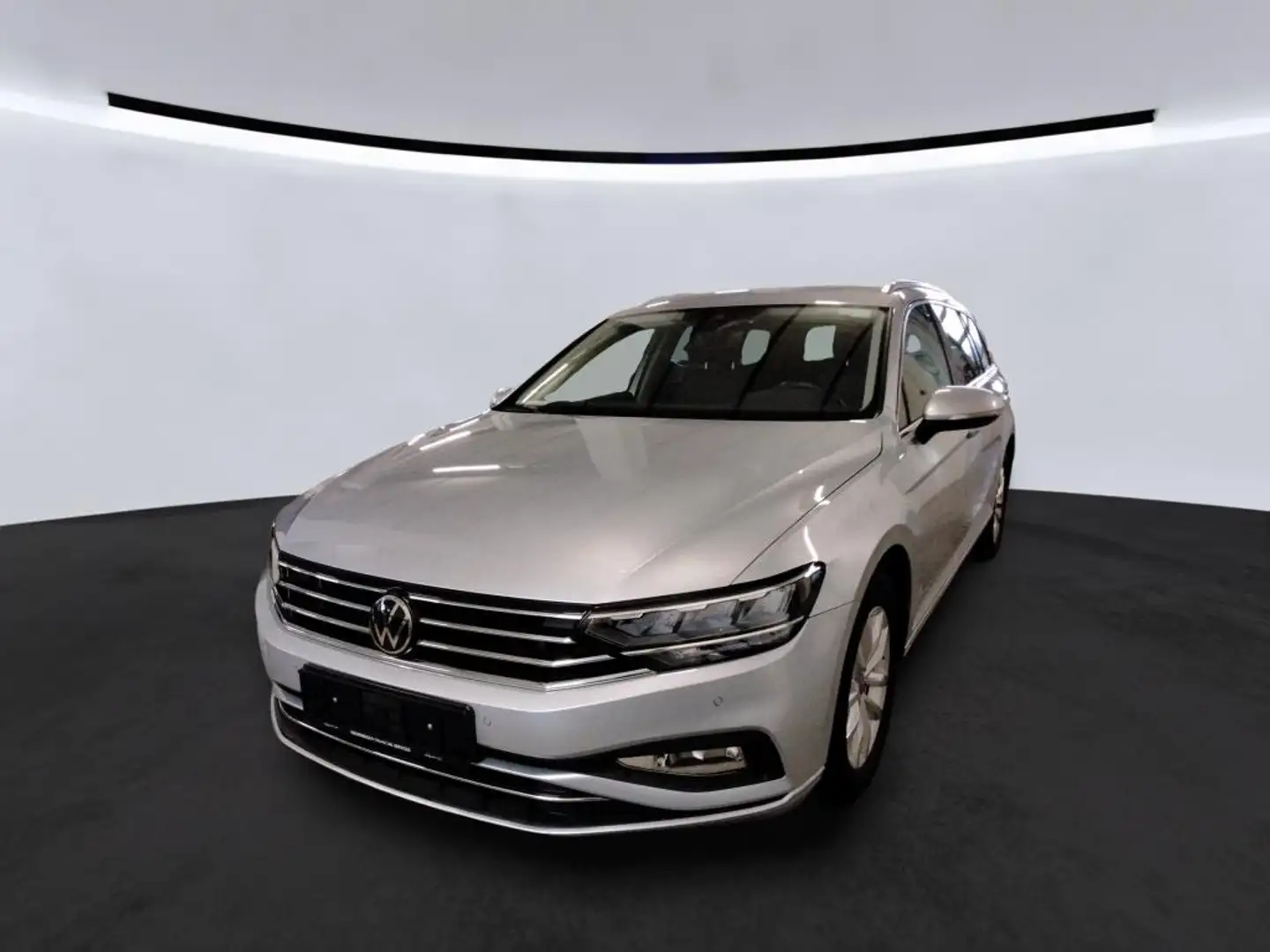 Volkswagen Passat Variant Business 1.5 TSI DSG LED AHK RFK Silber - 2