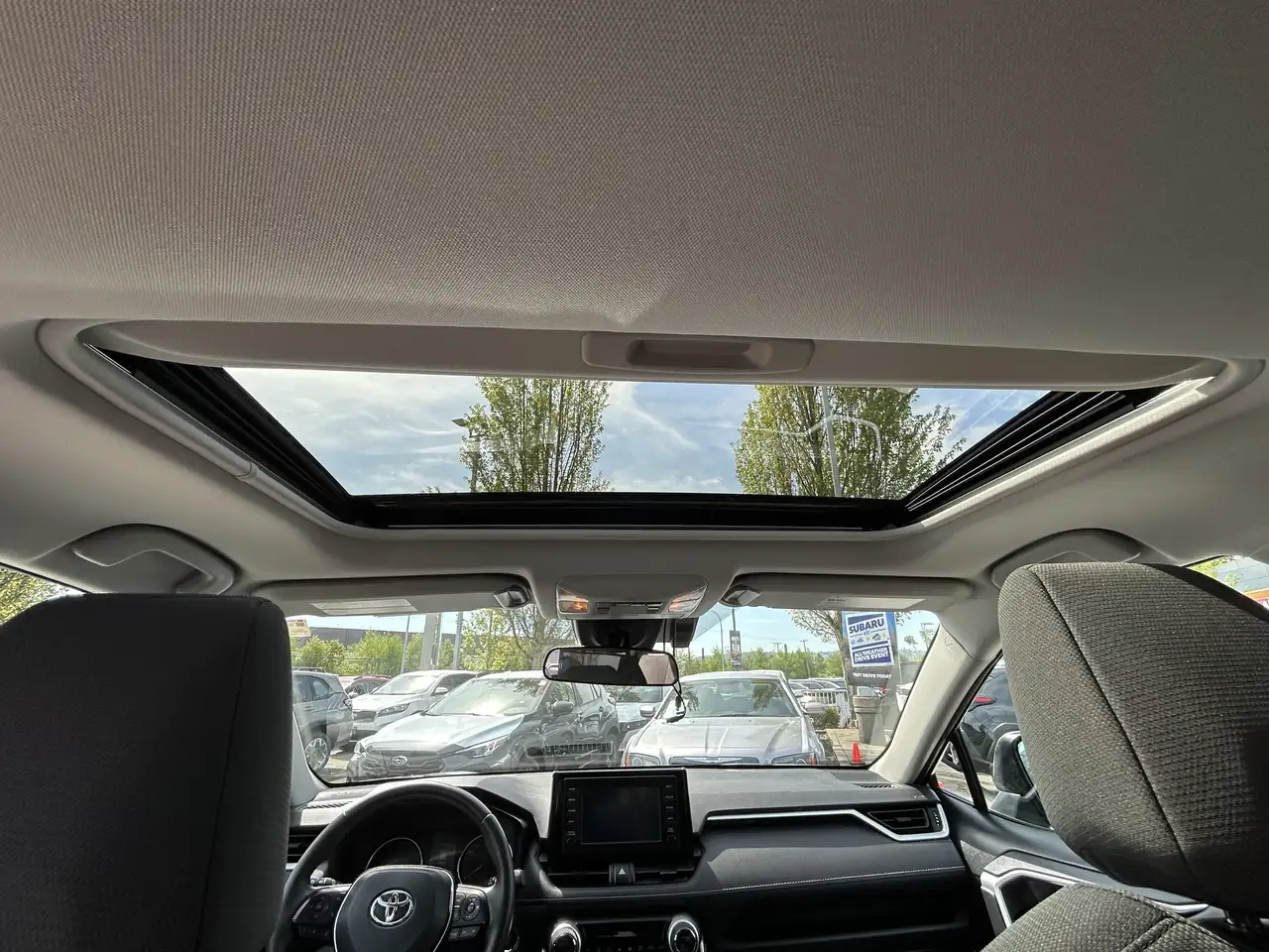 Toyota RAV 4 снимка Toyota RAV 4