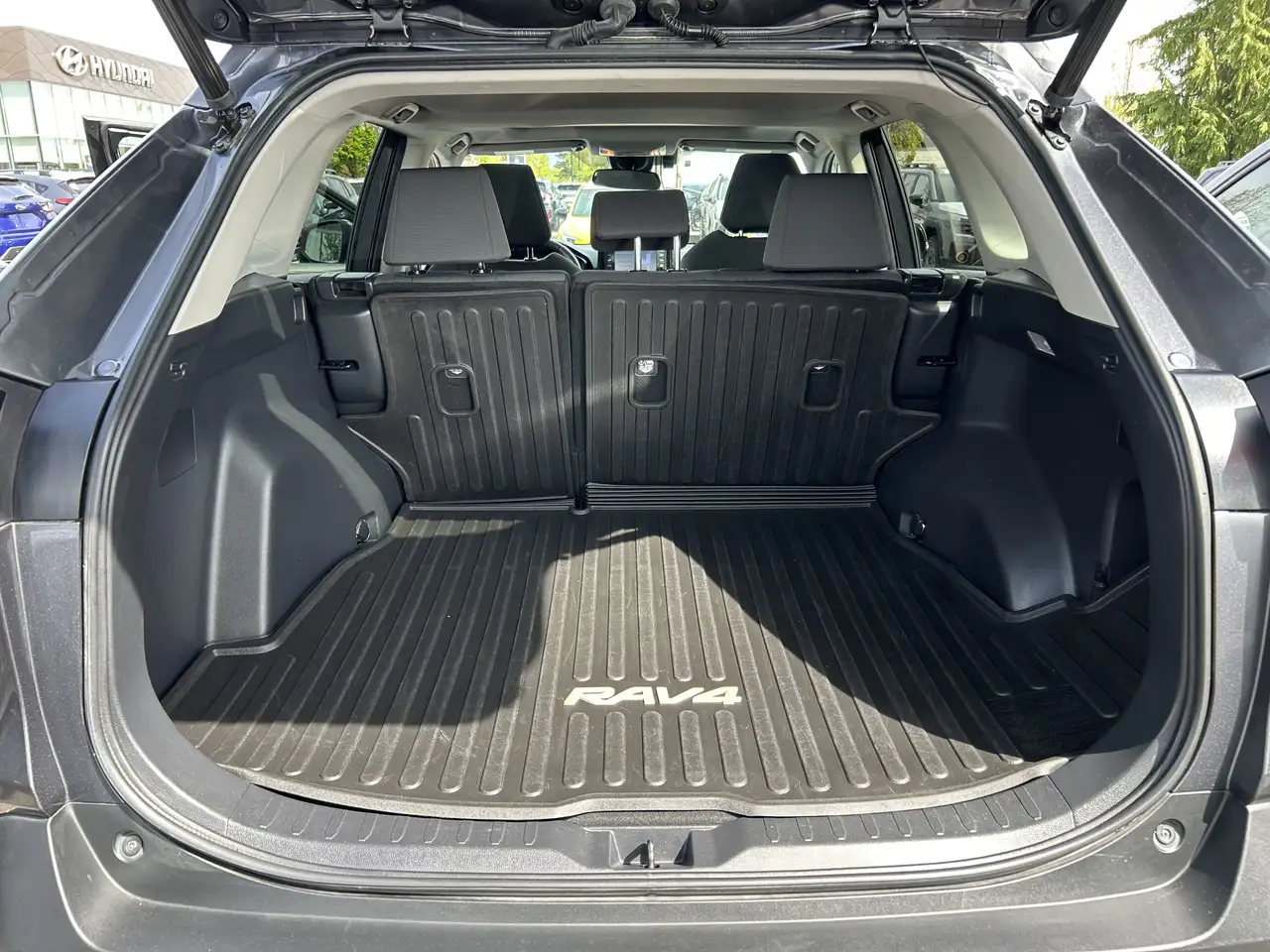 Toyota RAV 4 снимка Toyota RAV 4