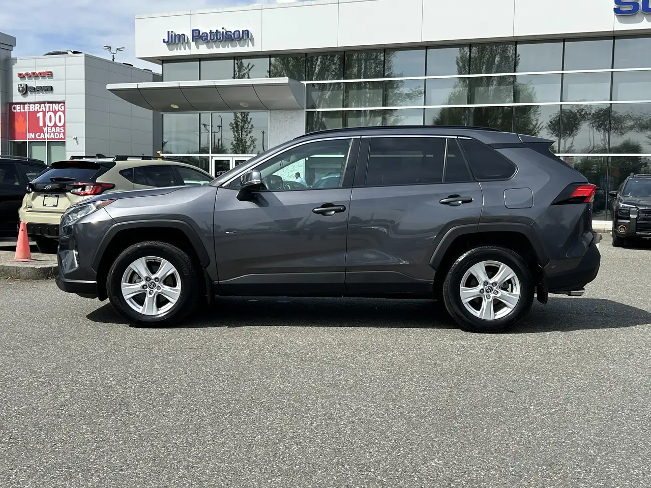 Toyota RAV 4 снимка Toyota RAV 4