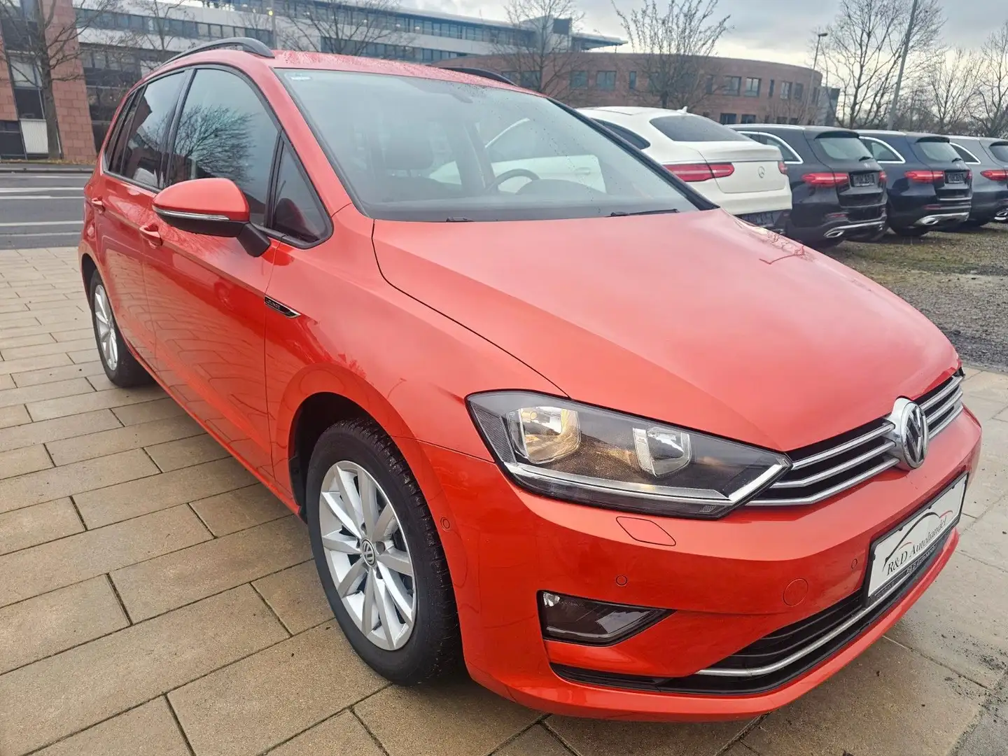 Volkswagen Golf Sportsvan VII Lounge BMT/Start-Stopp Orange - 2