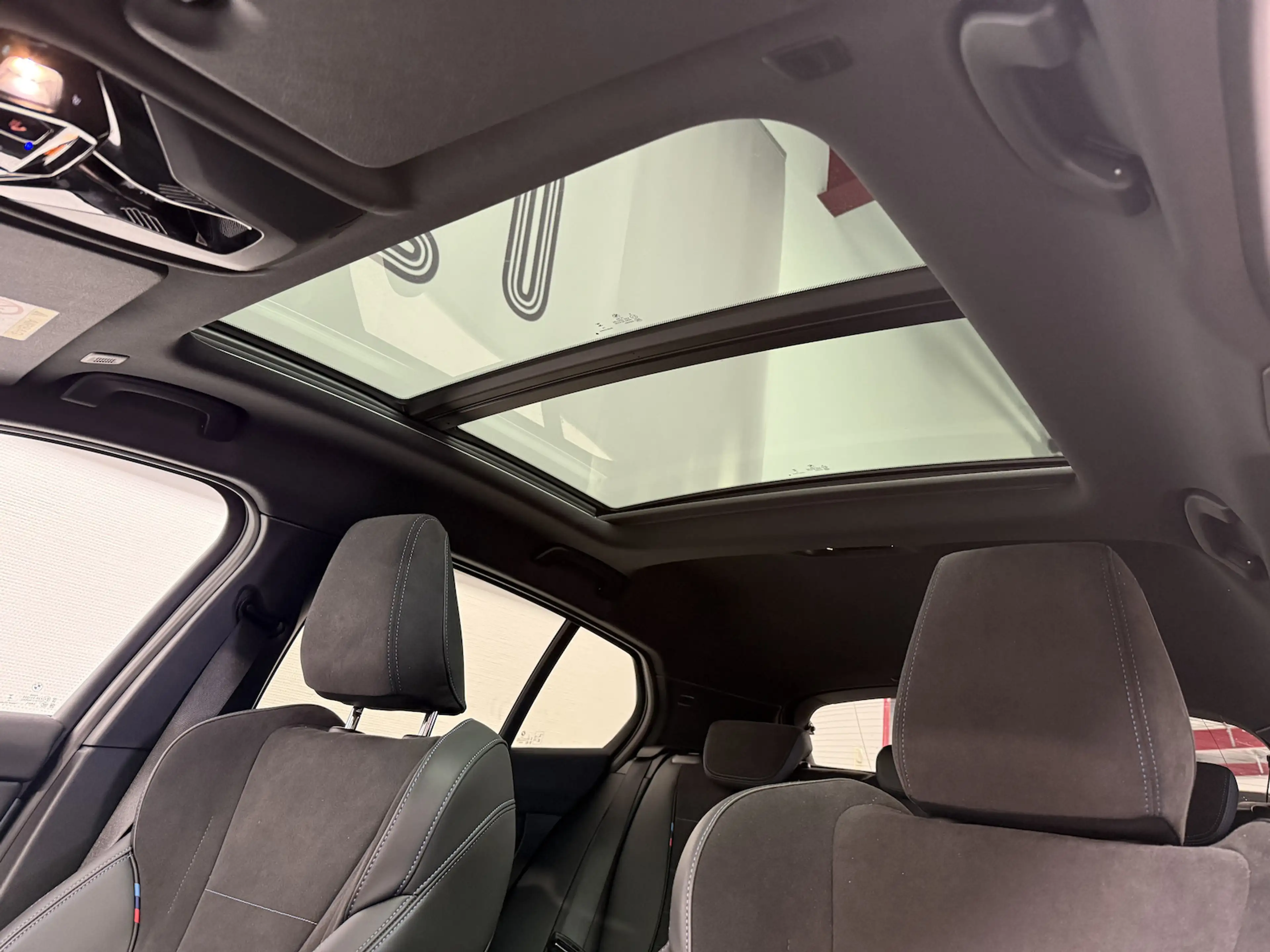 BMW 120 120d M Sport /PREMIUM/LED/PANO/NAVI — photo 7