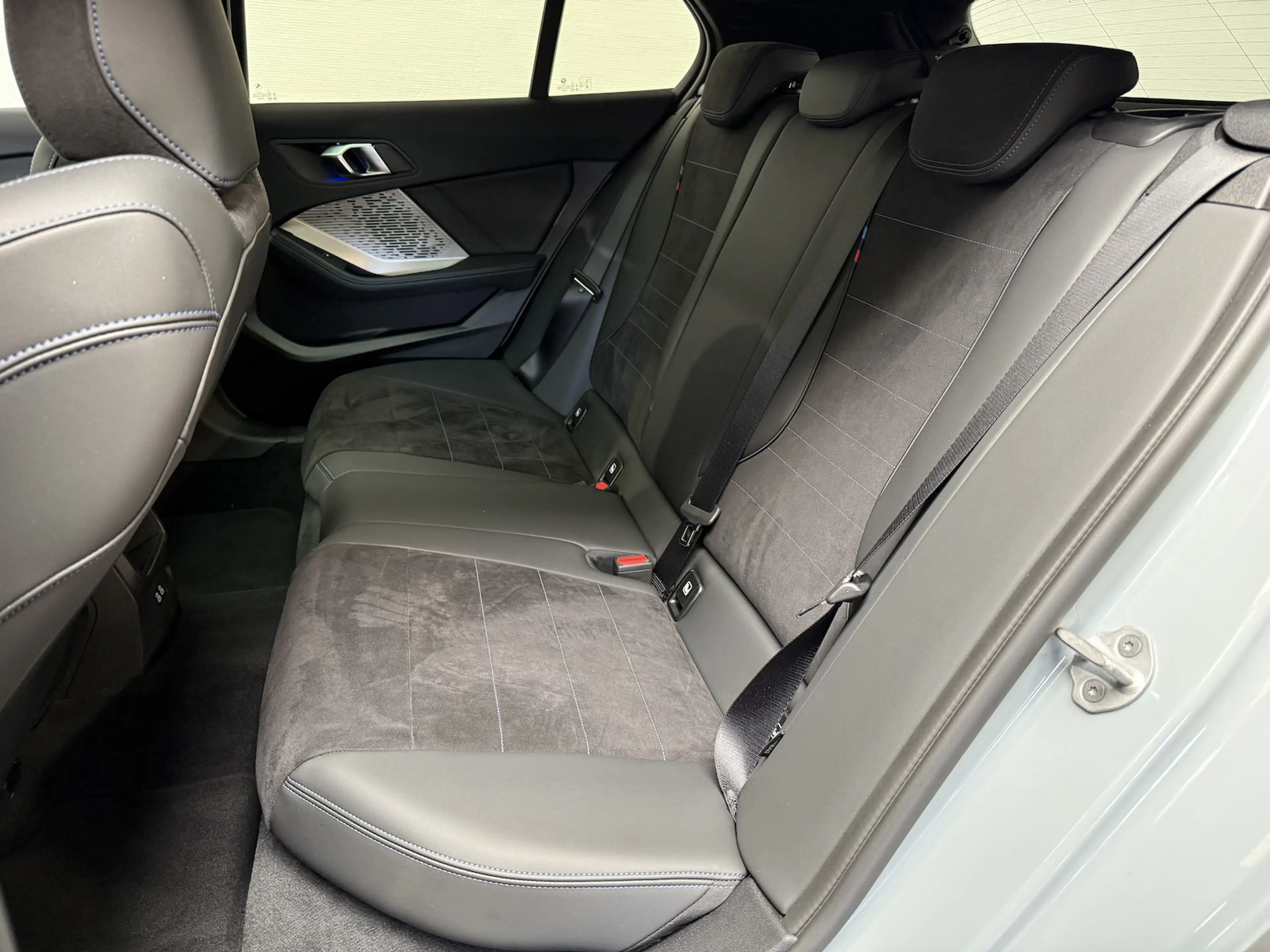 BMW 120 120d M Sport /PREMIUM/LED/PANO/NAVI — photo 6