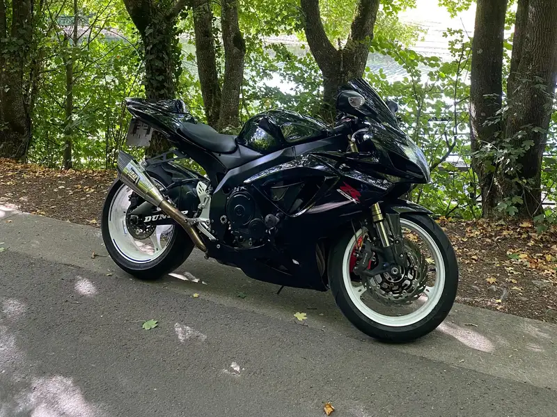 Suzuki GSX-R 600 - foto 4