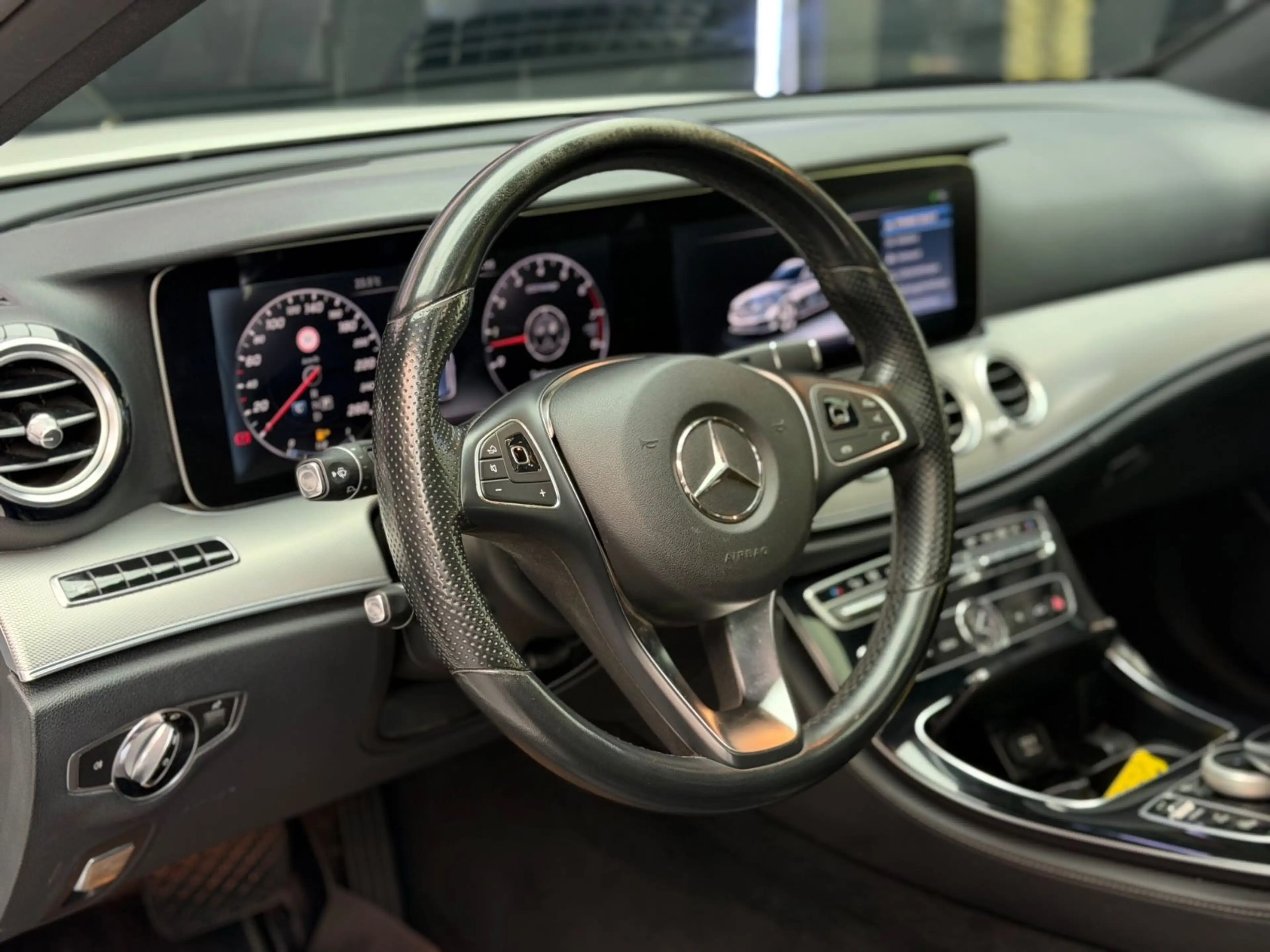 Mercedes-Benz E 400 E T-Modell 4Matic/LED/AHK/360°/Vollleder/ — photo 12