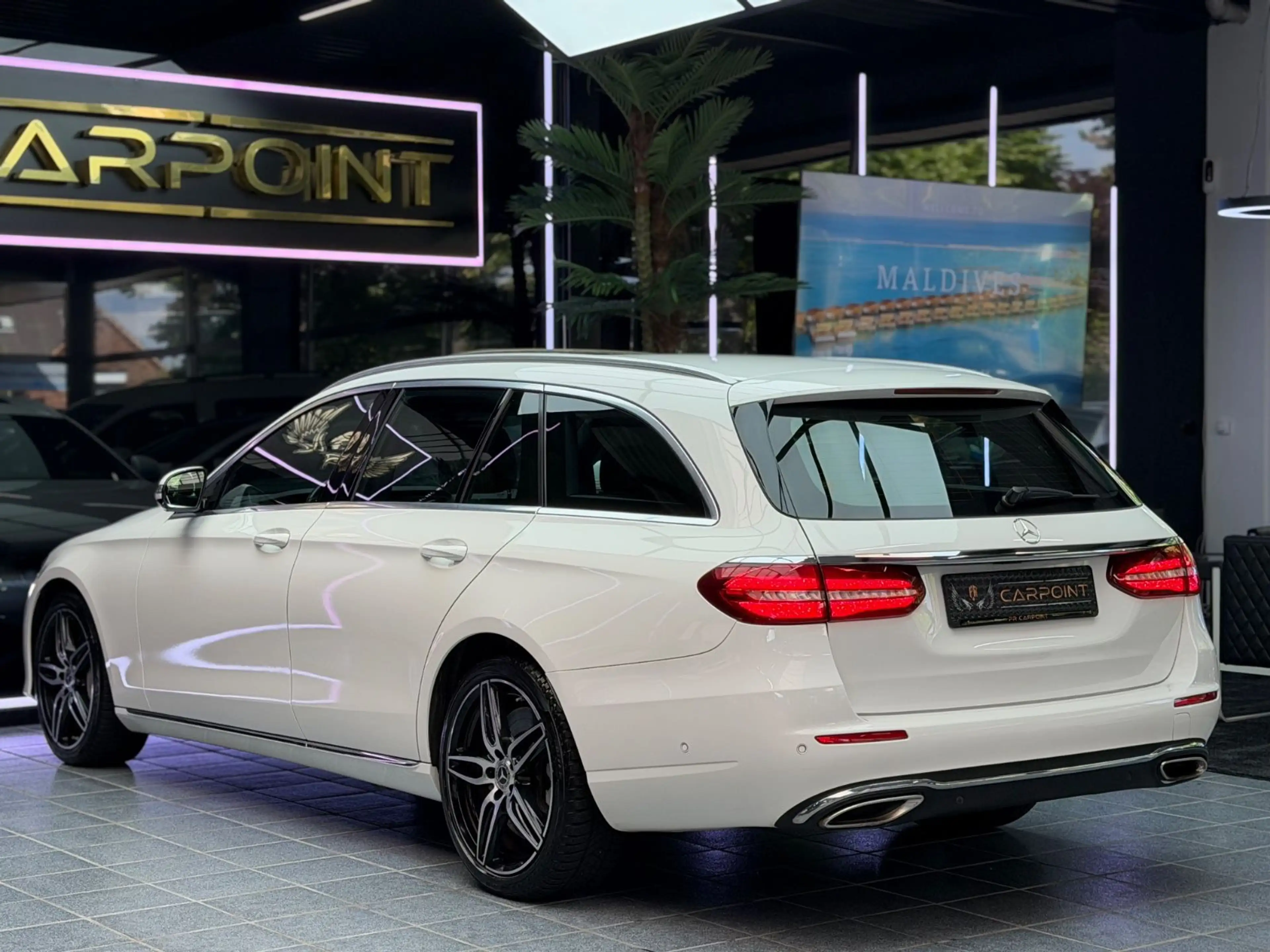Mercedes-Benz E 400 E T-Modell 4Matic/LED/AHK/360°/Vollleder/ — photo 6