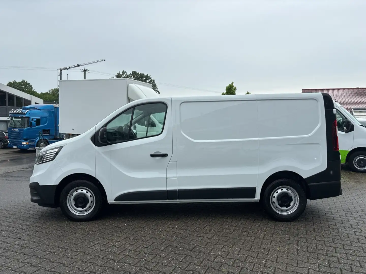 Renault Trafic Kasten L1H1 2,8t Komfort Klima Einparkhilfe Weiß - 2