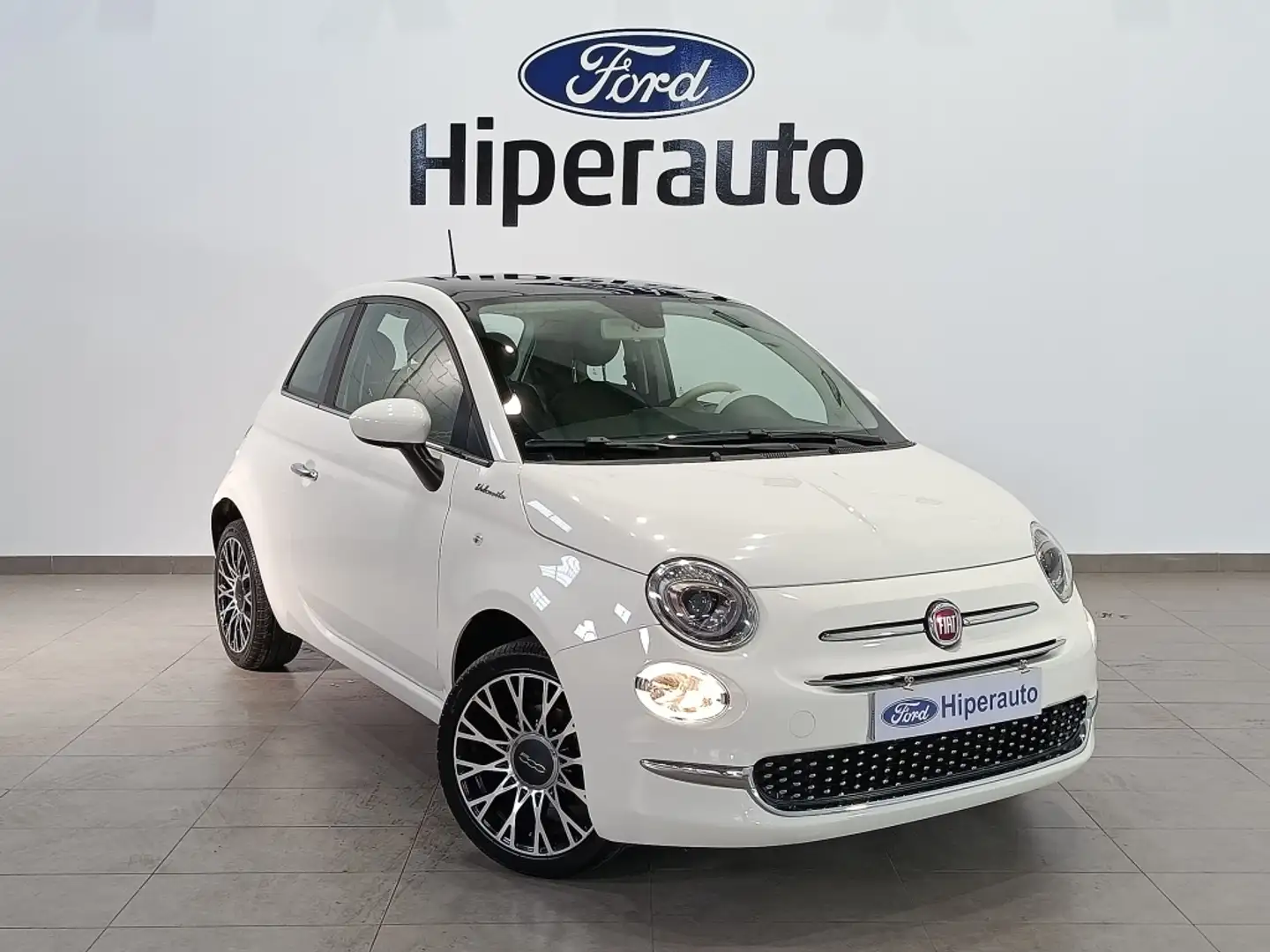 Fiat 500 1.0 Hybrid Dolcevita 52kW Wit - 1