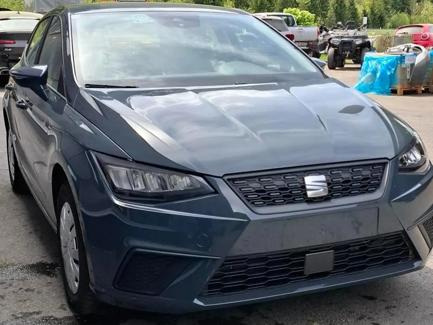 SEAT Ibiza Reference Blau - 1
