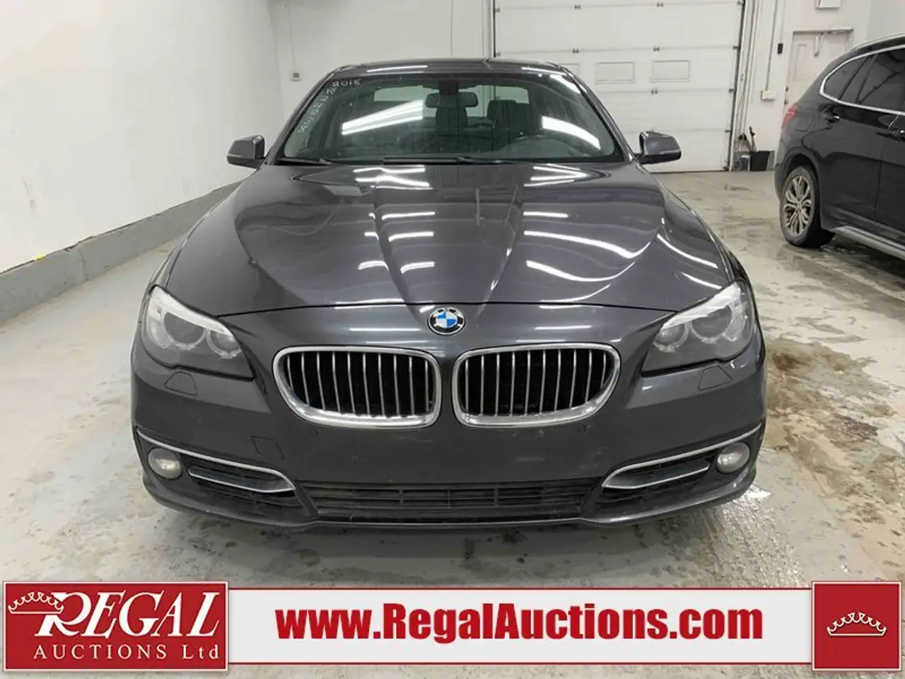 BMW 5 Series снимка BMW 5 Series
