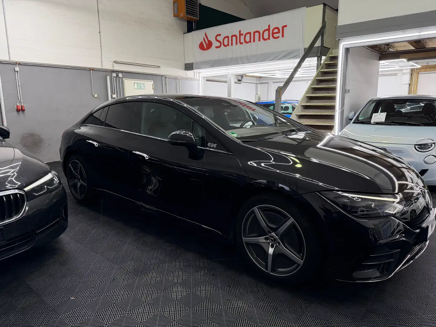 Mercedes-Benz EQE 300 EQE 300 AMG Line Noir - 1