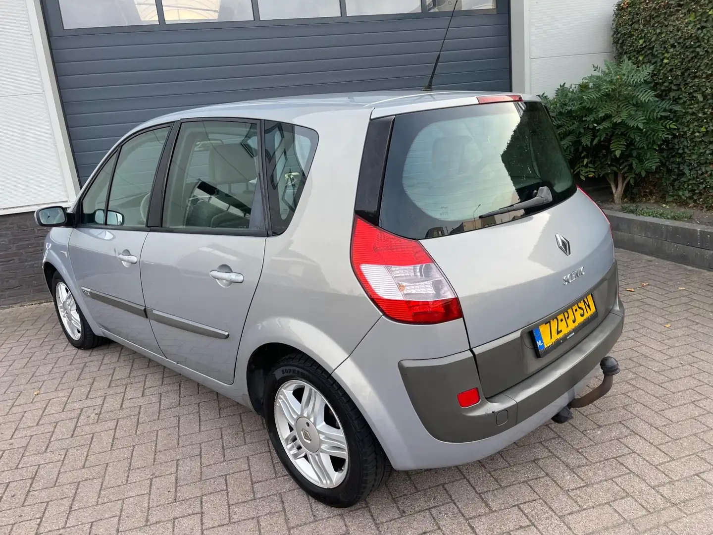 Renault Scenic 2.0-16V Dynamique Luxe/Cruise-c/Climatte-c/Lmv/Tre Beige - 2