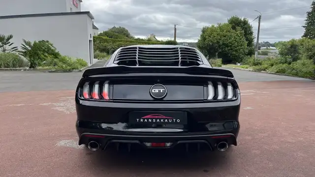 Ford Mustang view 6