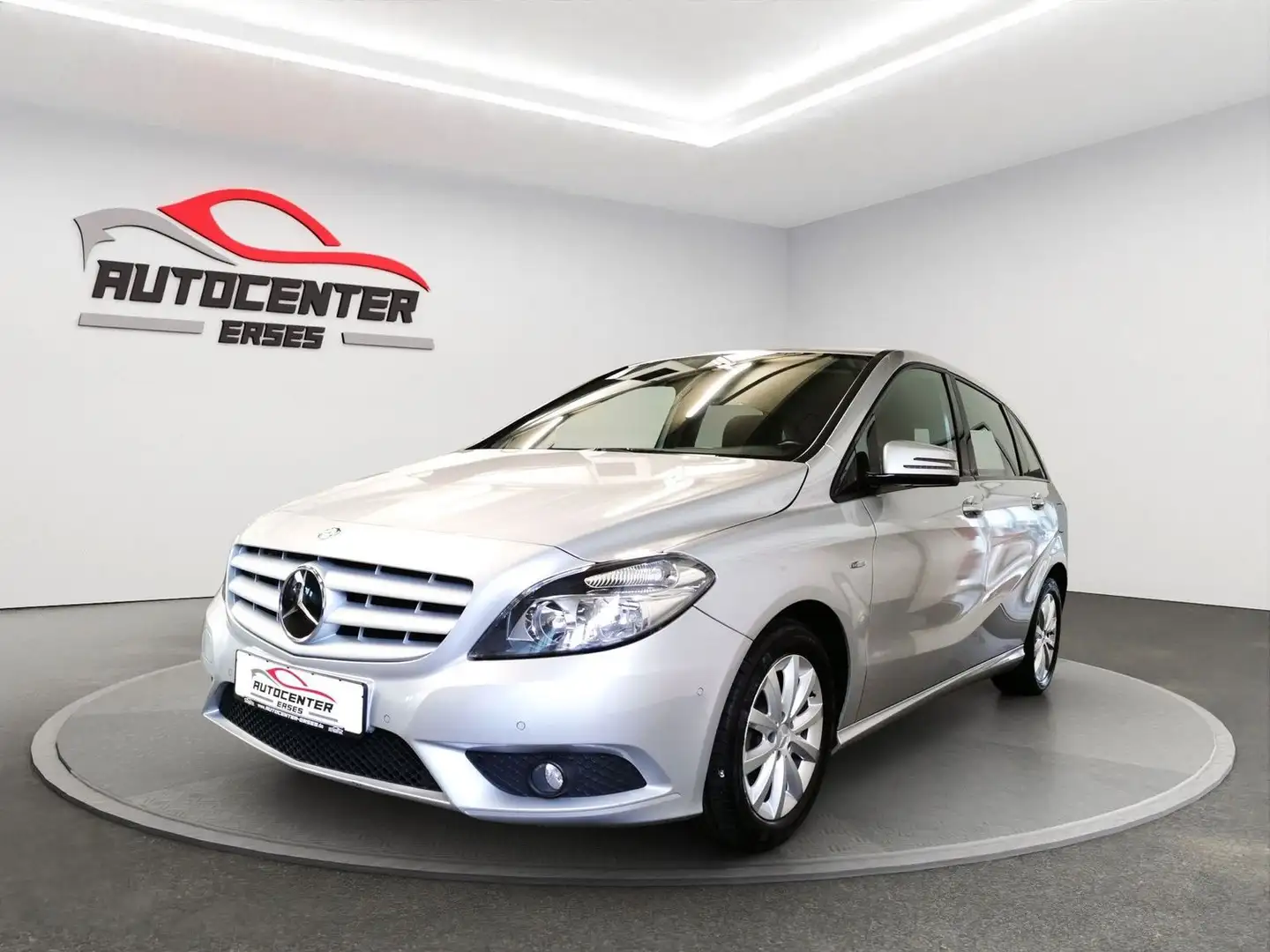 Mercedes-Benz B 180 Automatik Navi PDC SHZ Zilver - 2